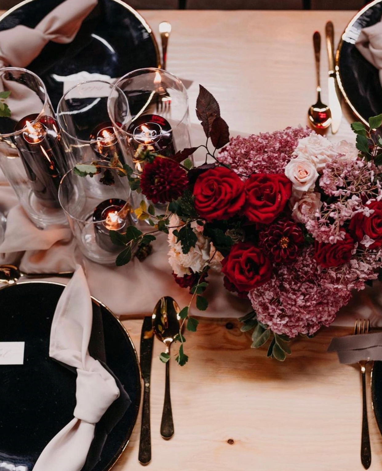 ŚWIECA WALEC CZARNA 6,5 X 12 cm ŚWIECZKA KLUBOWA Nazwa zapachu producenta bez zapachu