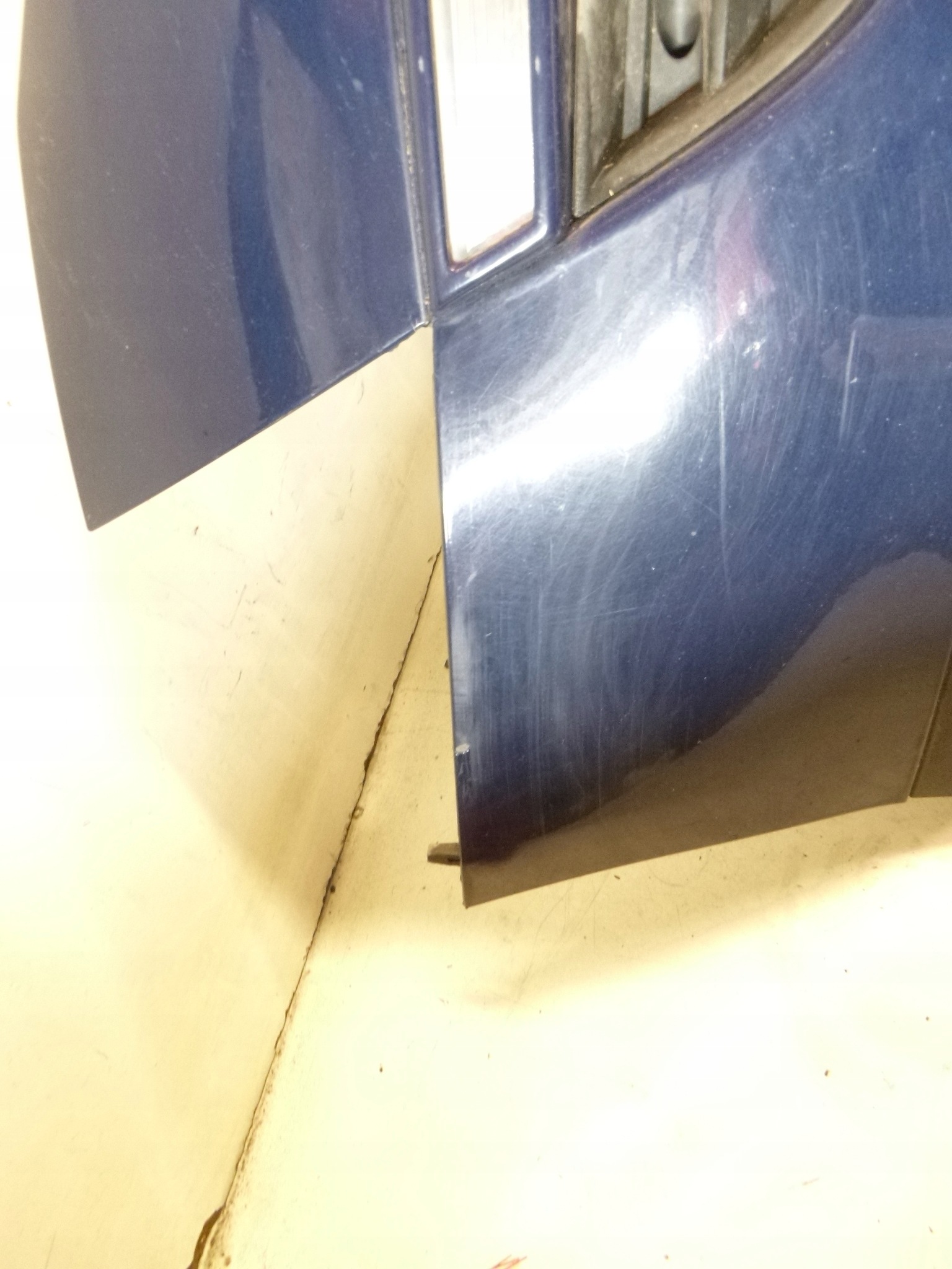 bumper front VW Passat B6 blue 2006r. 3C0807221A complete