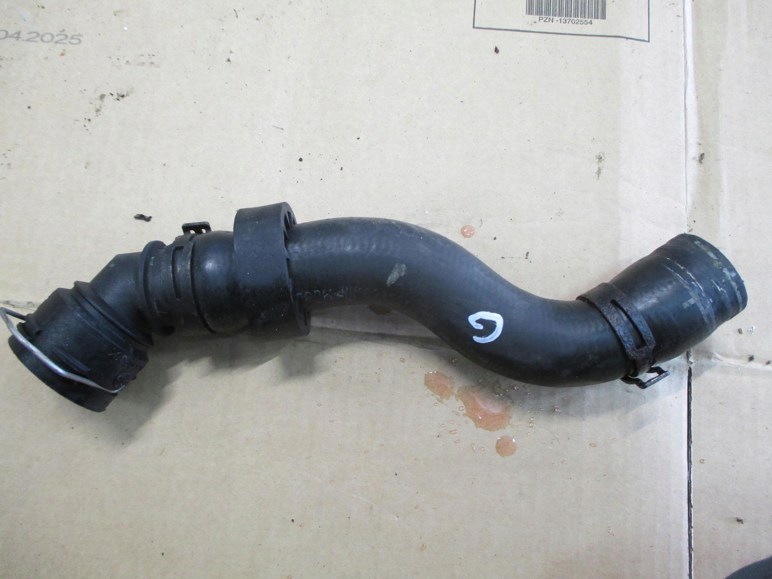 OCTAVIA 1 I 1,8 96-10 WĄŻ CHŁODNICY GÓRNY