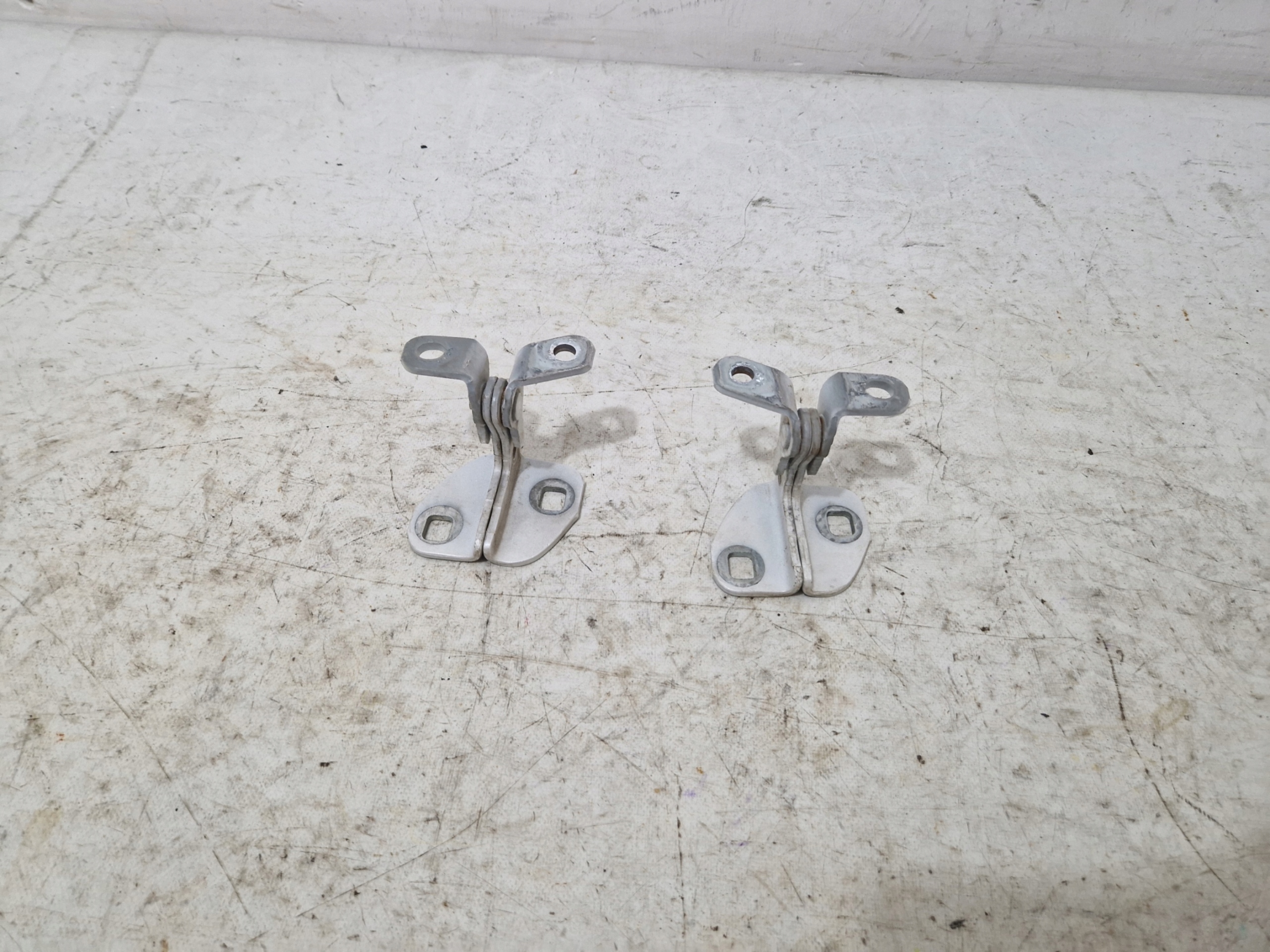 DODGE CHARGER 2019- hinge door right rear part GORA DOL PW7