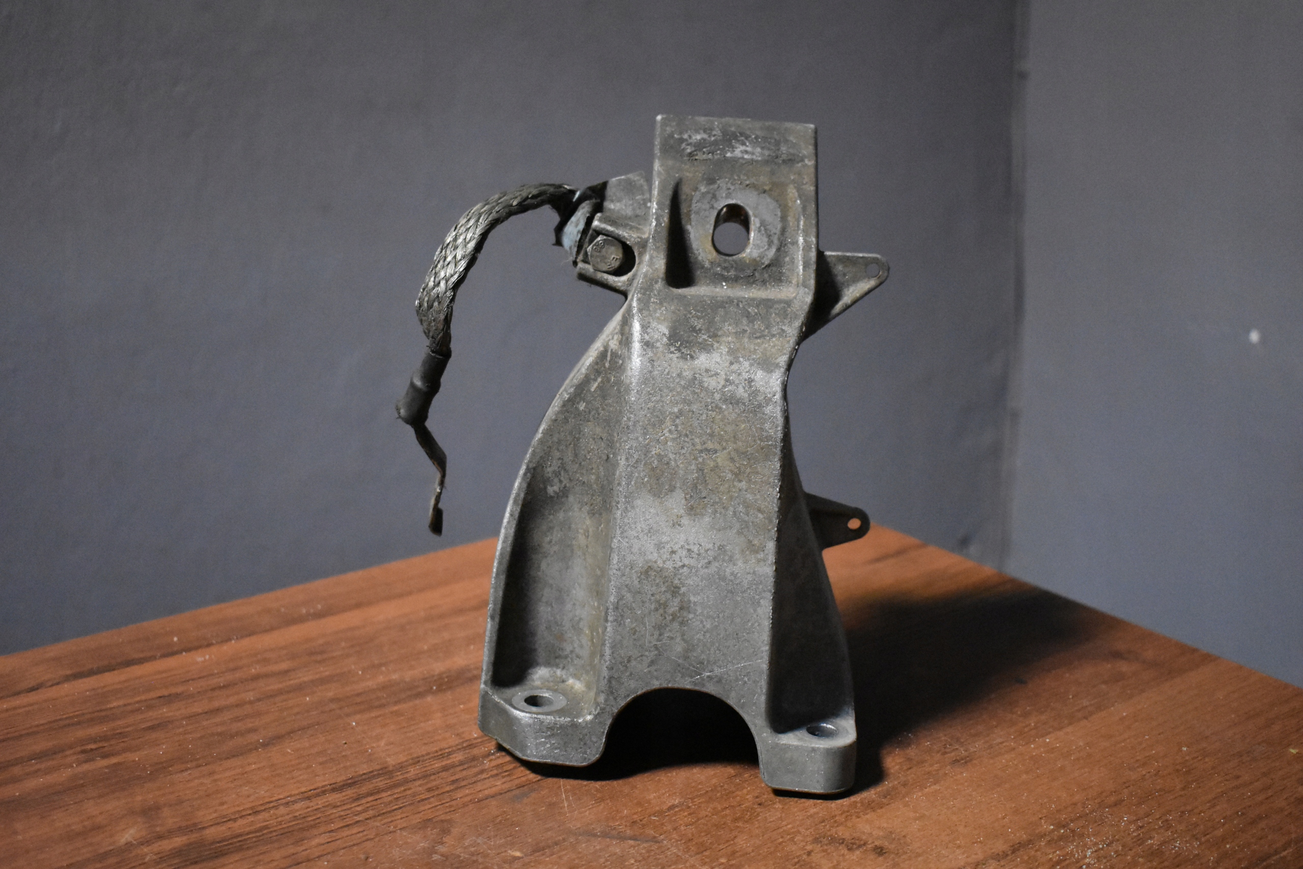 IDEALNA engine mount left BMW E70 E71 1