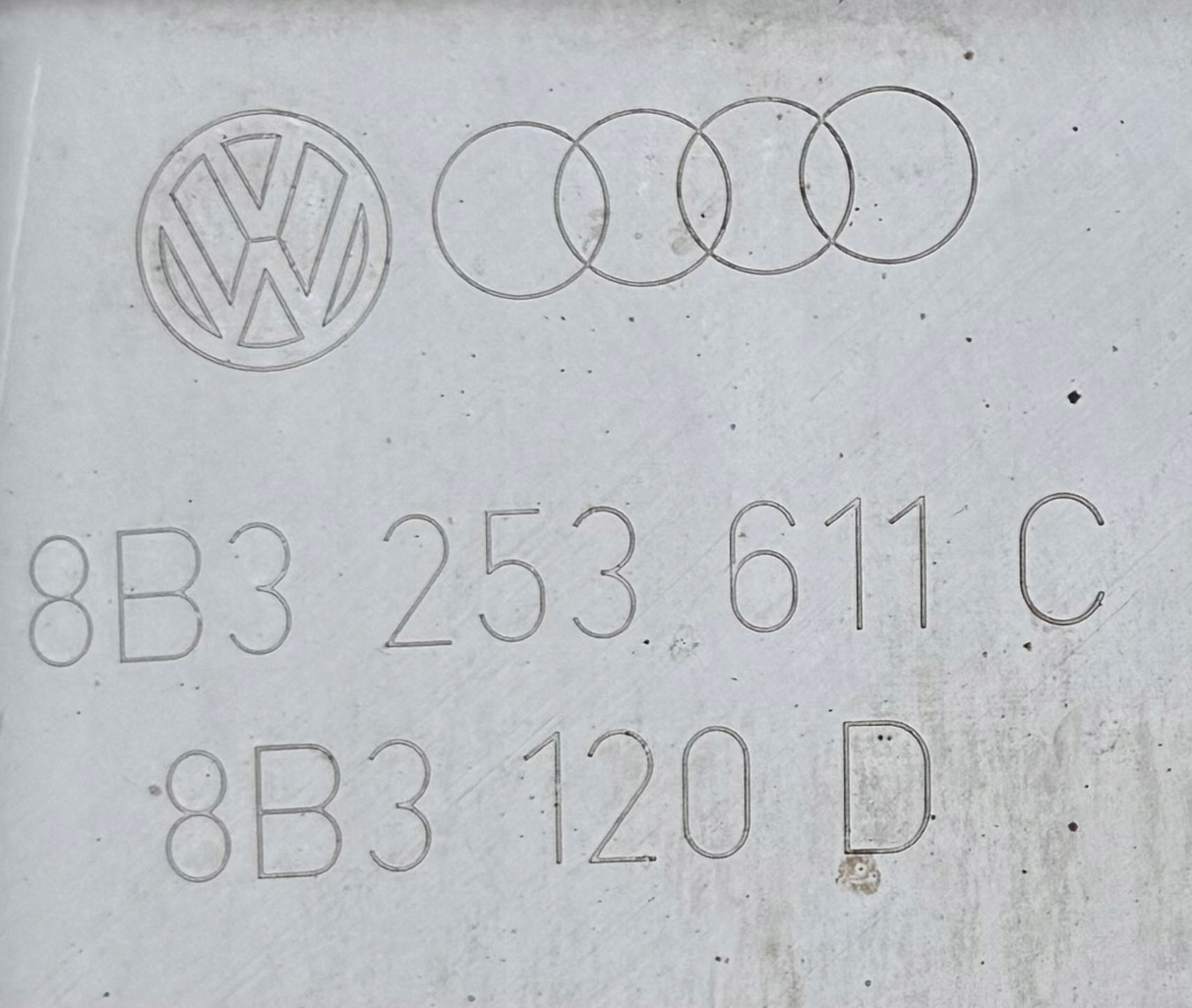 IDEALNY KPL. Échappement AUDI A5 B10 2.0d 25r Comme Neuf 1
