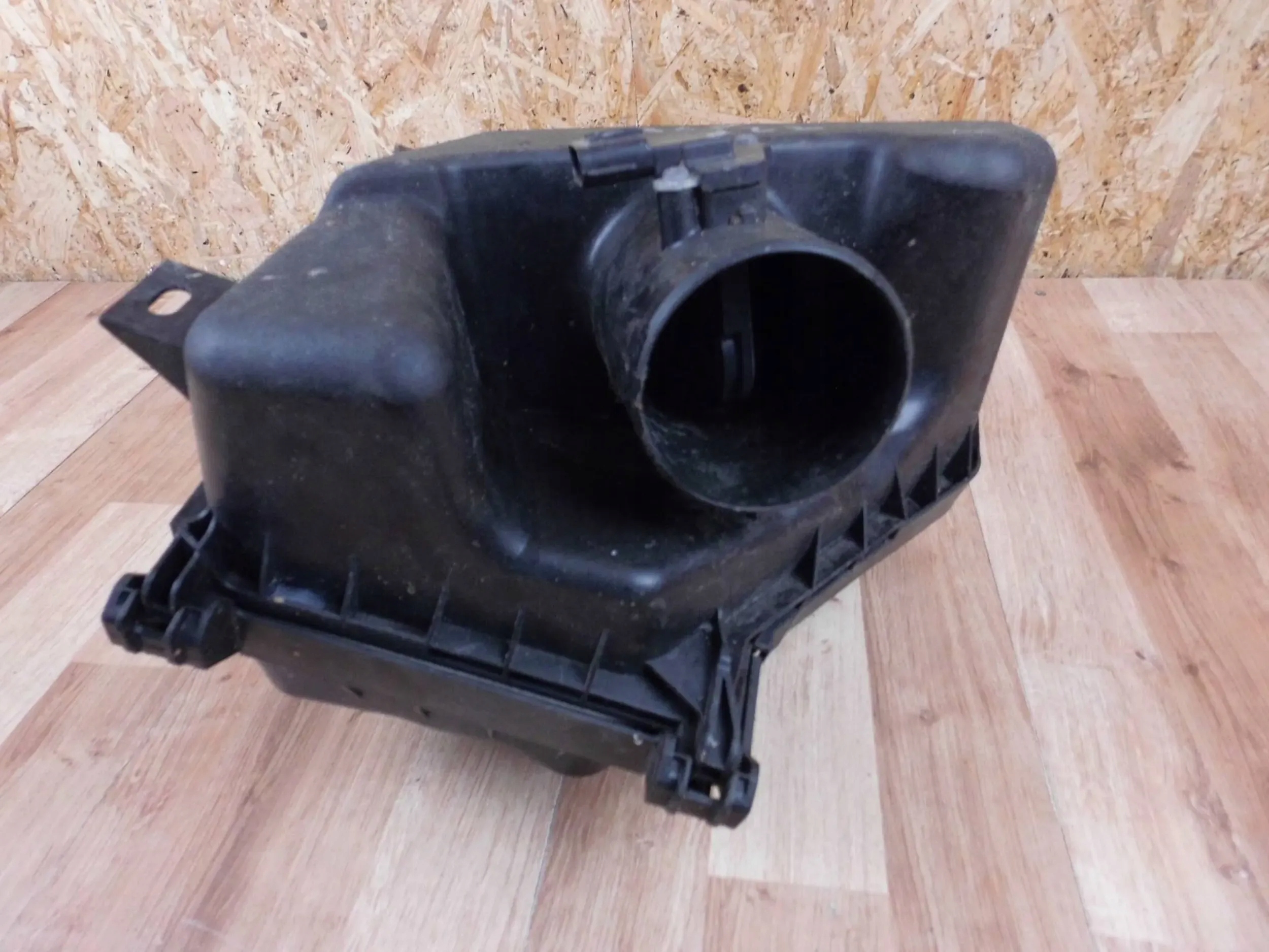 Toyota Avensis T27 2.0 D-4D Gehäuse filter luft 0R04