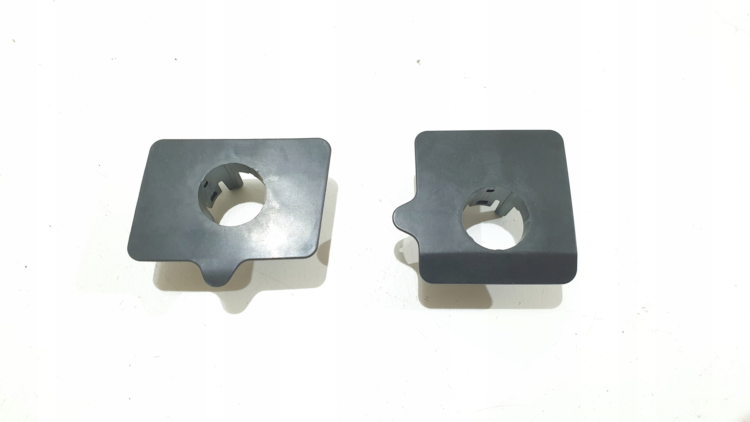 ГНІЗДО ТЕСЛА 1047962-00-C ДАТЧИК КОШИК НОВИЙ