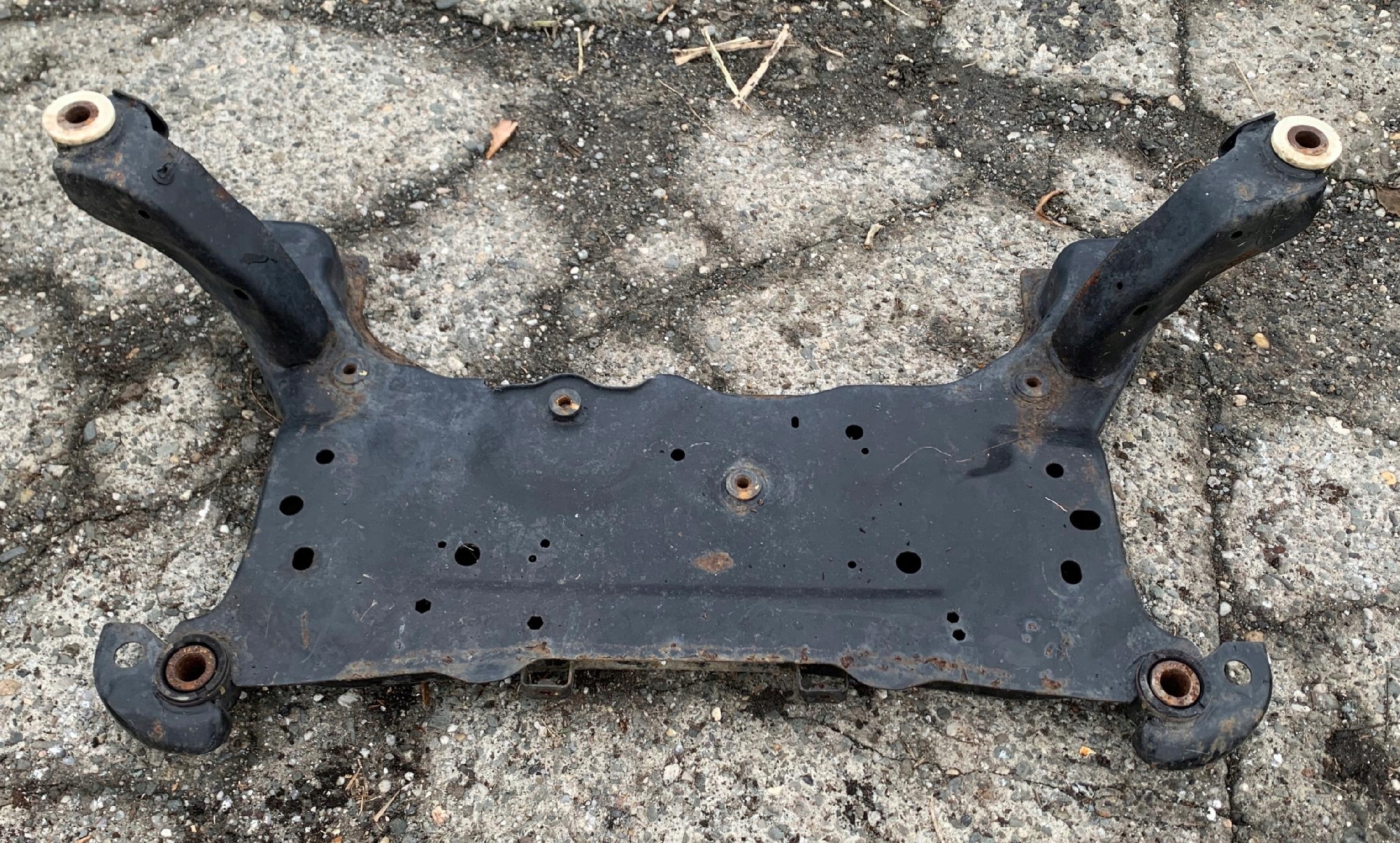 # subframe axle beam TRAWERS axle beam front FORD FOCUS MK3