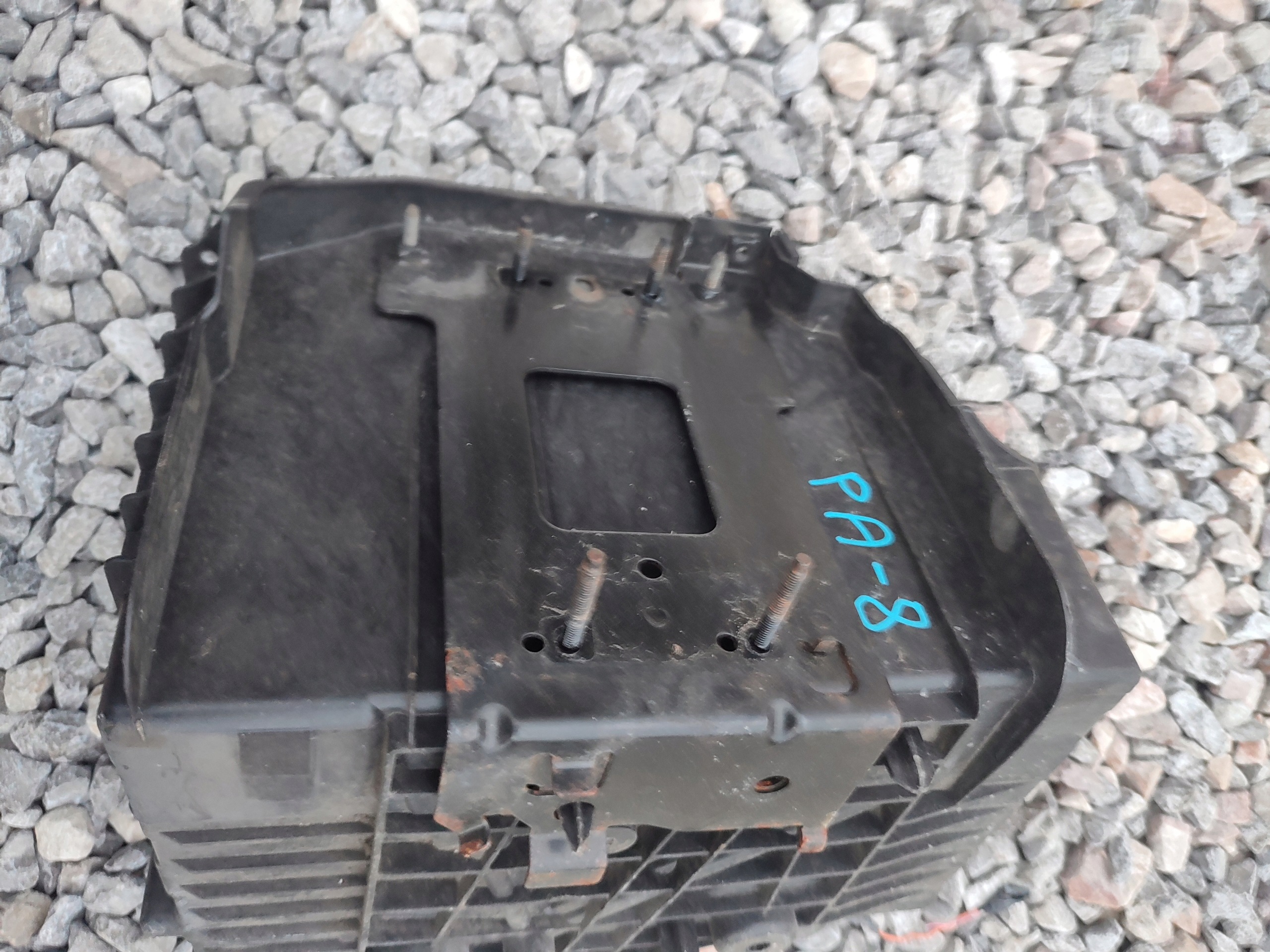 držák obal akumulátoru RENAULT KANGOO II III 8200870492