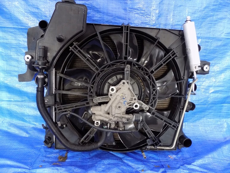 KOMPLET Radiateur JEEP GRAND CHEROKEE WK 3.0