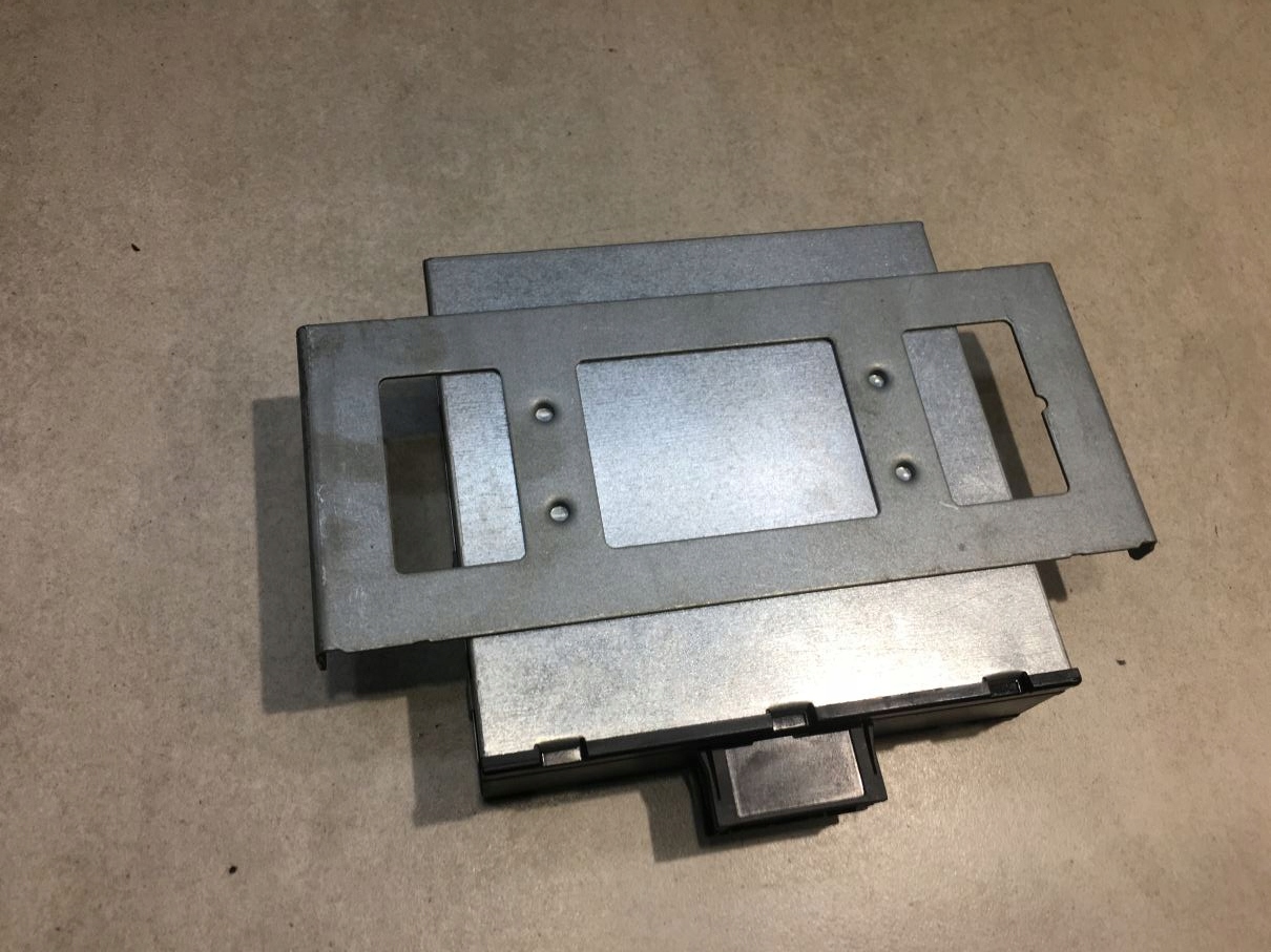 Module DCDC BMW 3 E91 FL 318 et 9113348