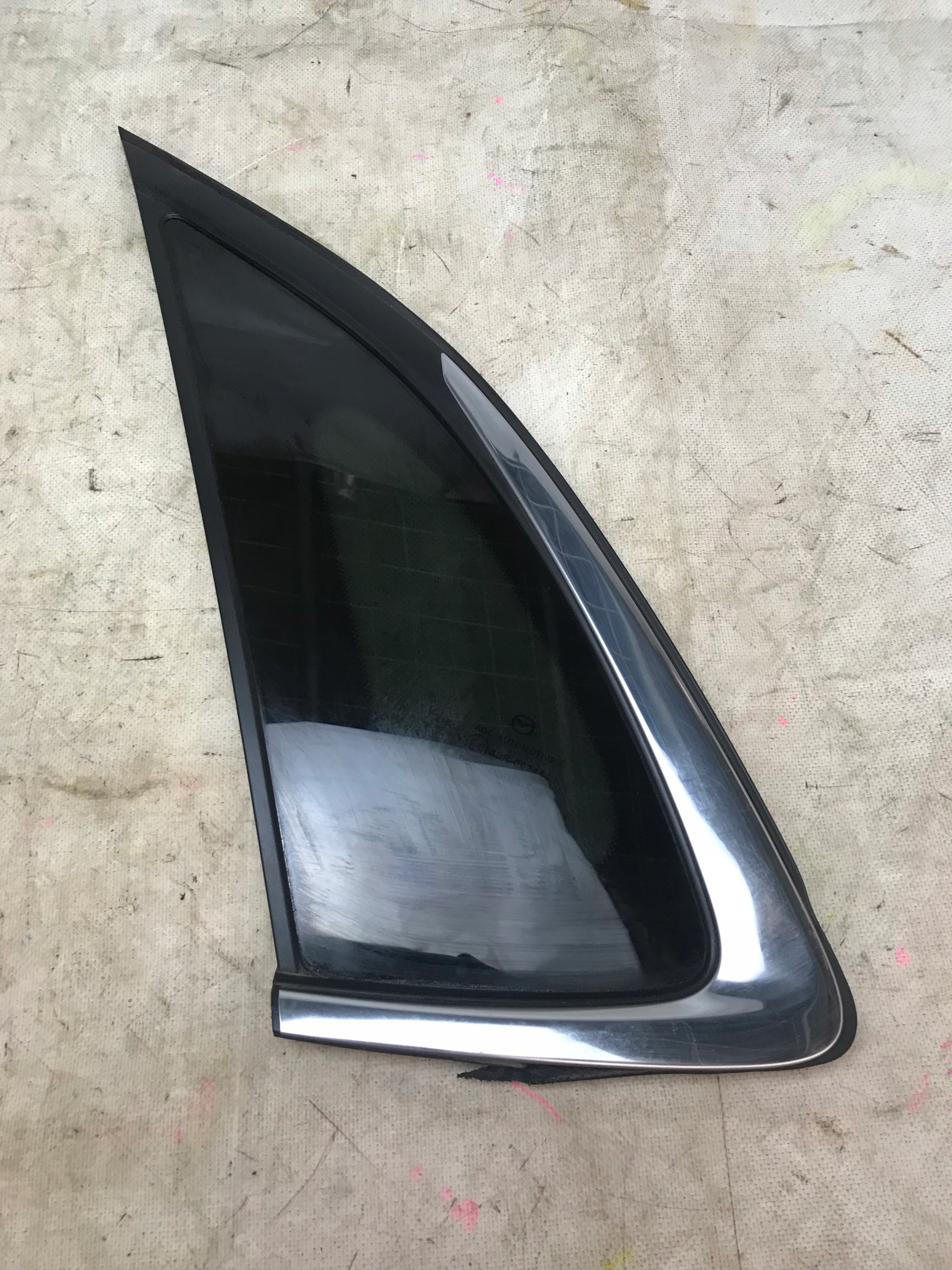 43R-002444 - Mazda CX30 19-кузовне скло лівий задній США