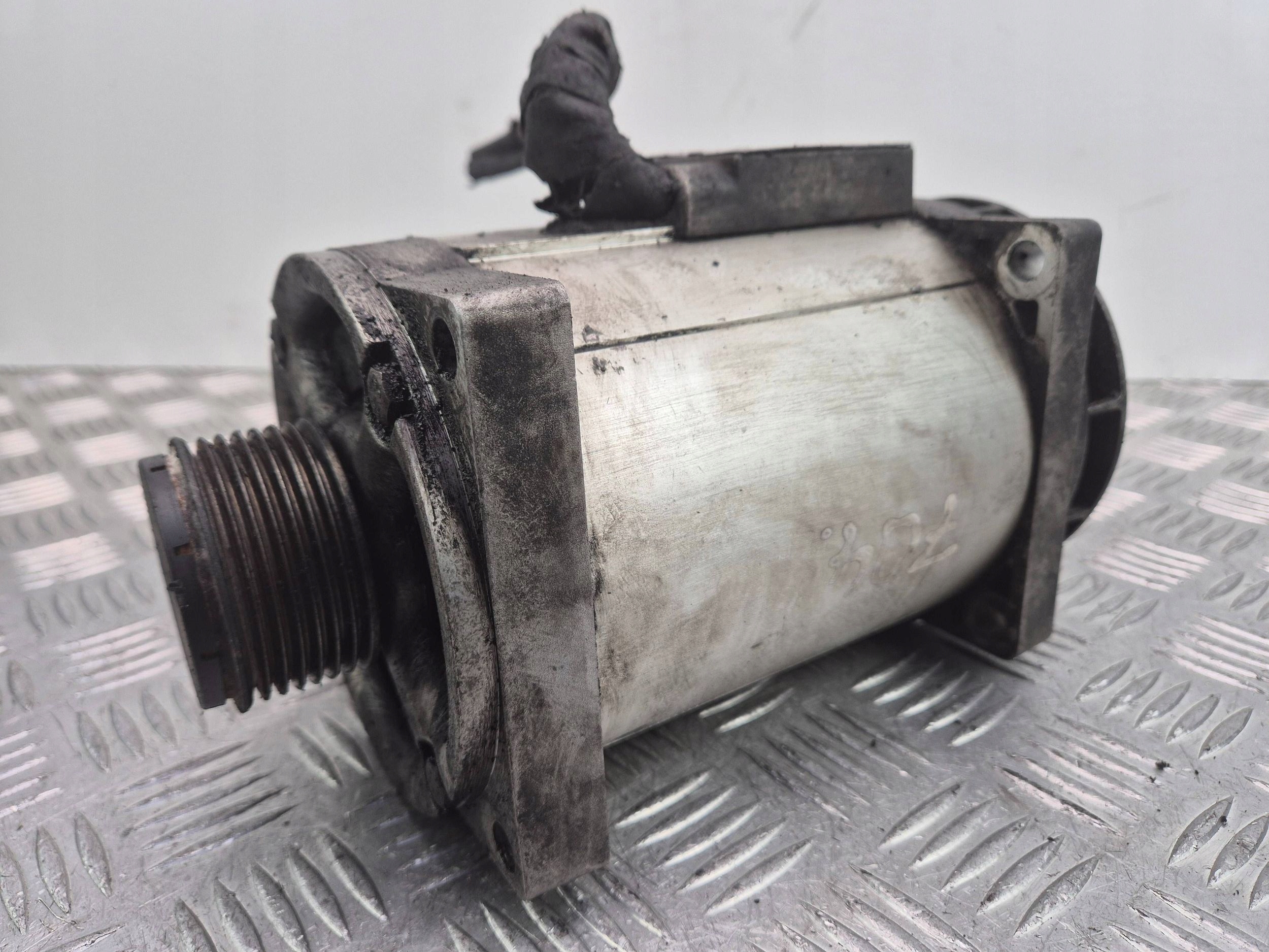 Mercedes 2.2 CDI SPRINTER W906 230V Alternator 540063630 651.955