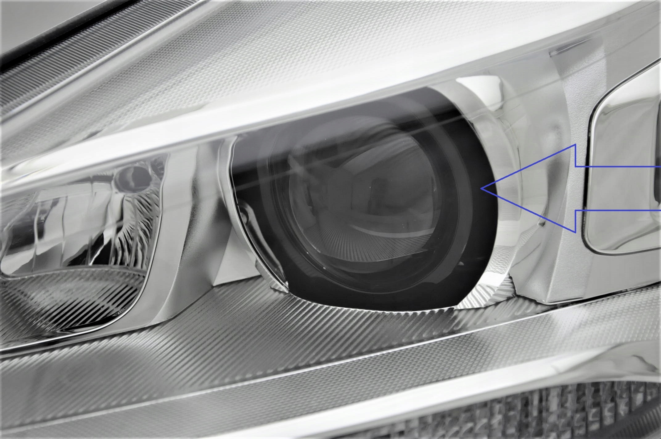 FORD KUGA OD 2013- REFLEKTORY KOMPLET XENON NOWE Producent części Depo