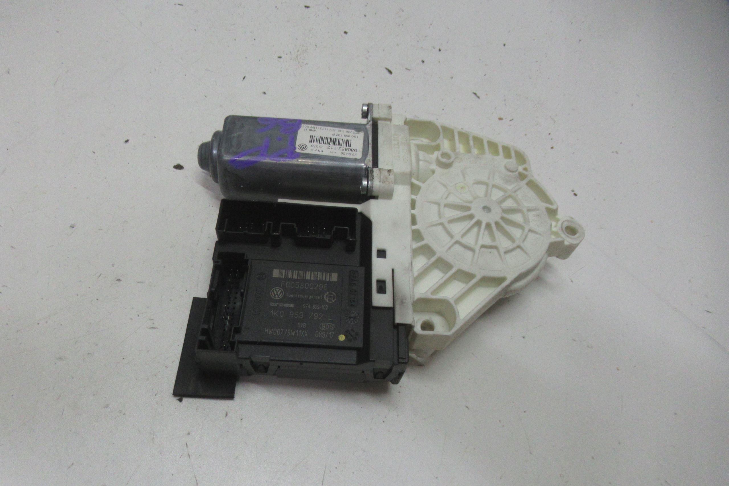 VW PASSAT B6 06R mini motor windows front right