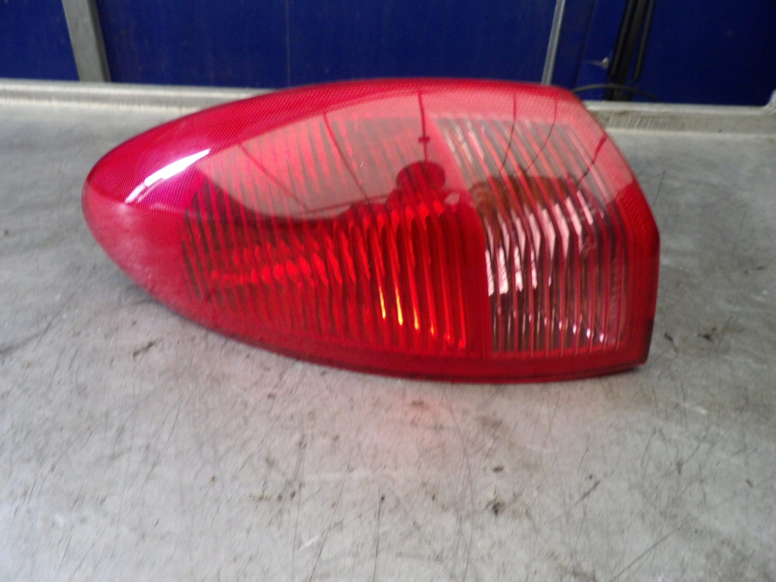 light TL Alfa Romeo 147 HB 46556349