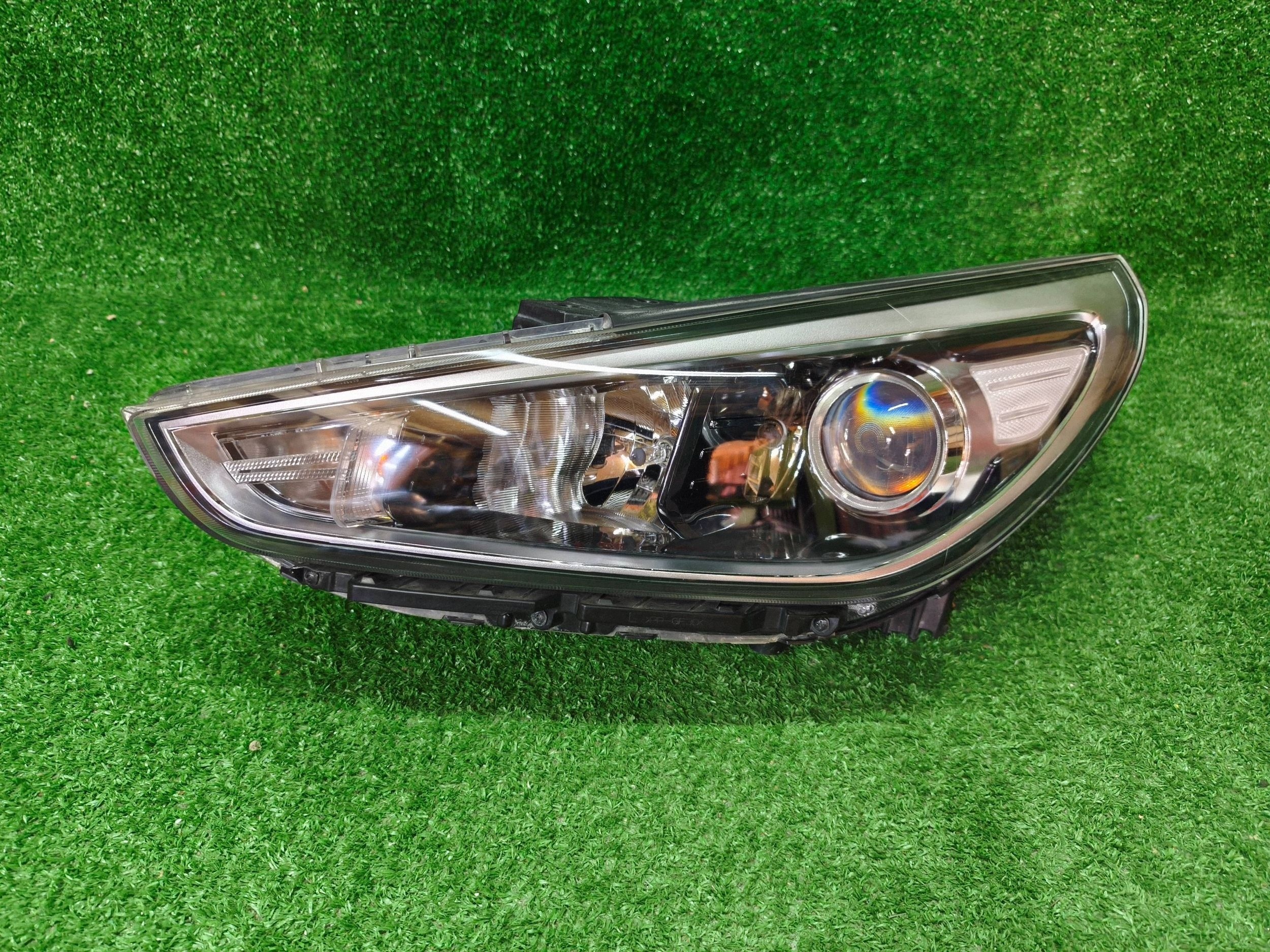 REFLEKTOR left front HYUNDAI I30 III 17- cornering light NR.R1619