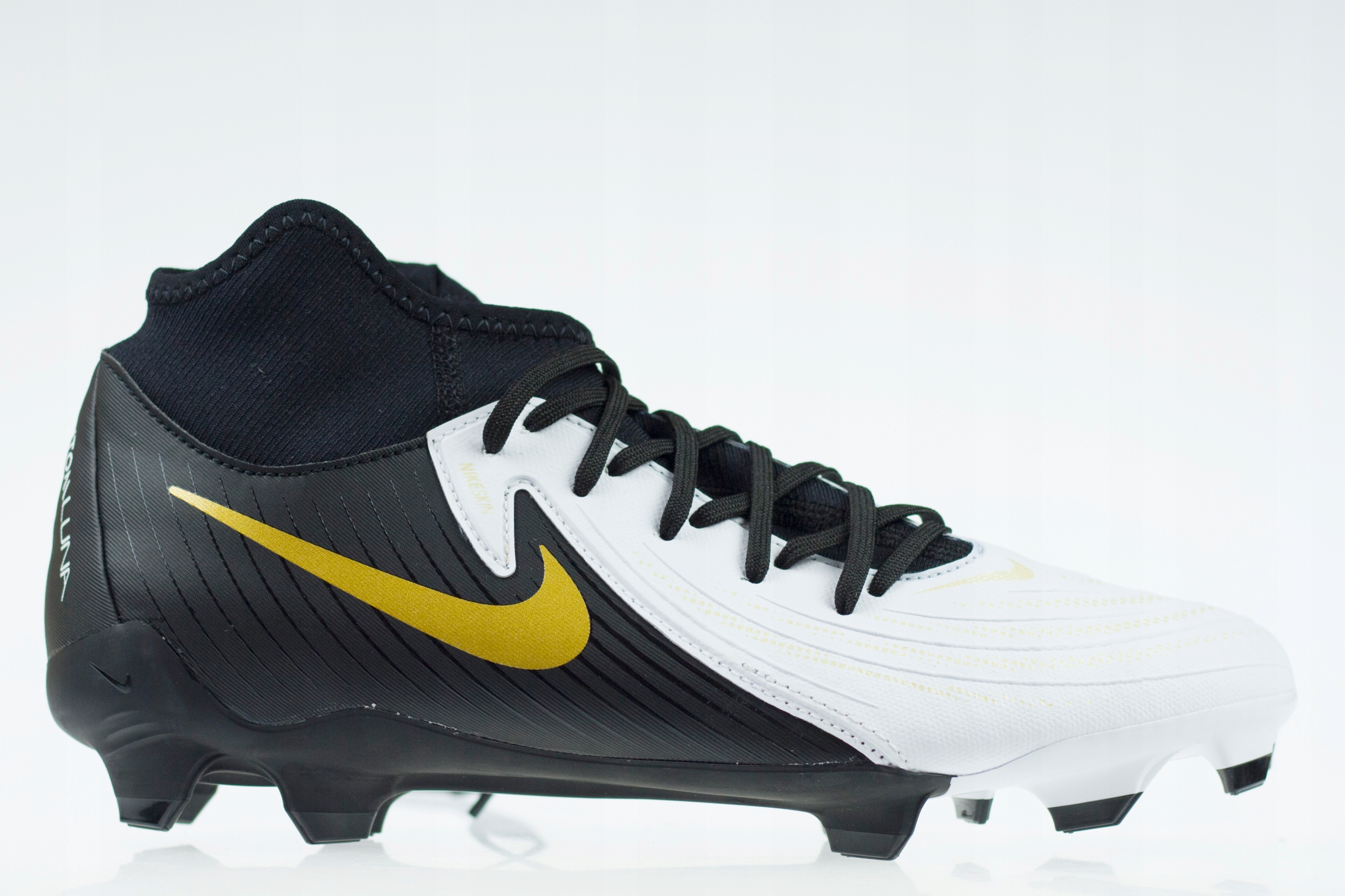 Lanky, zátky Nike Phantom Luna II Academy Fg/mg