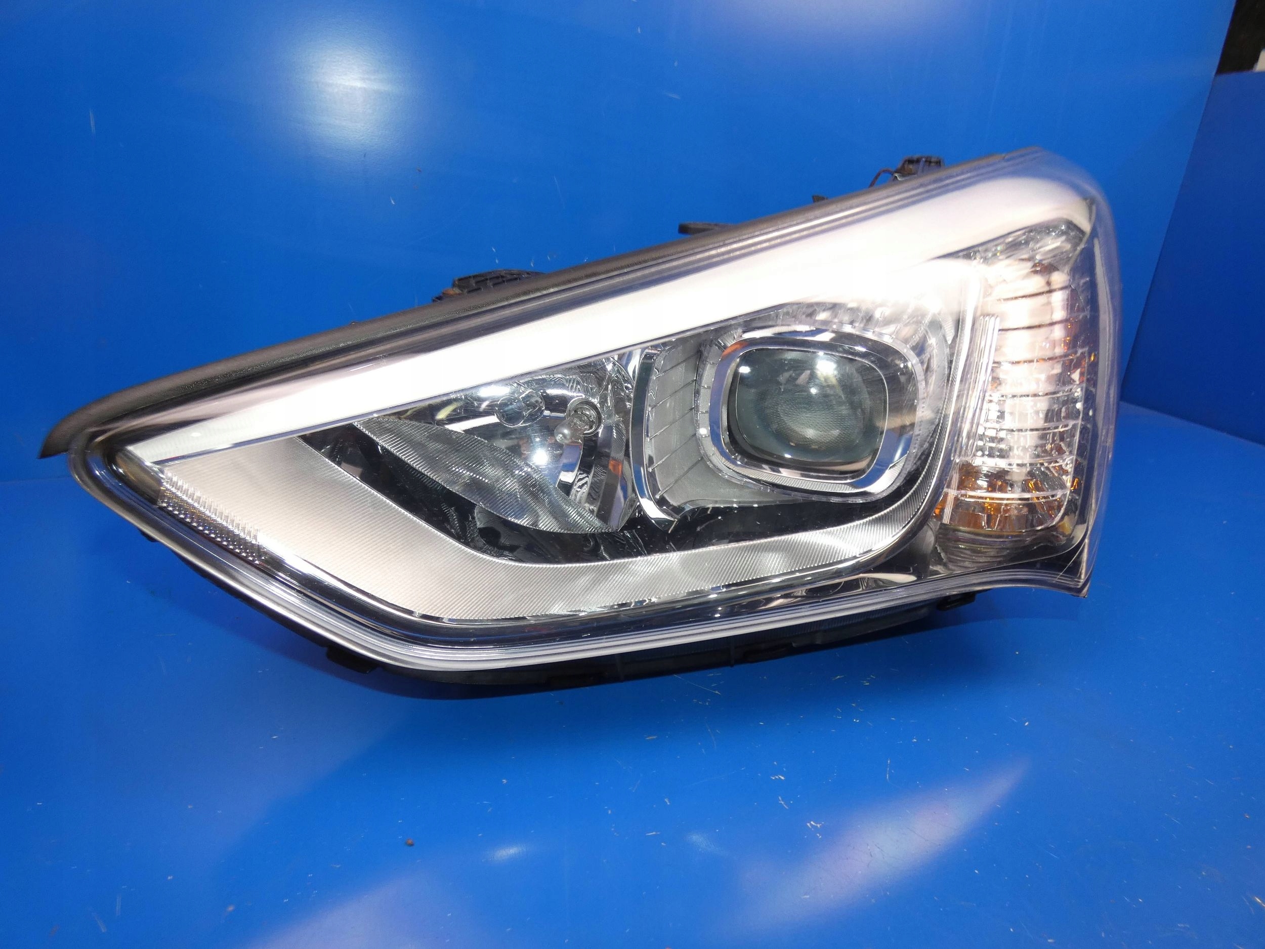 HYUNDAI SANTA FE III 2013- light left front front left XENON ANGLIK