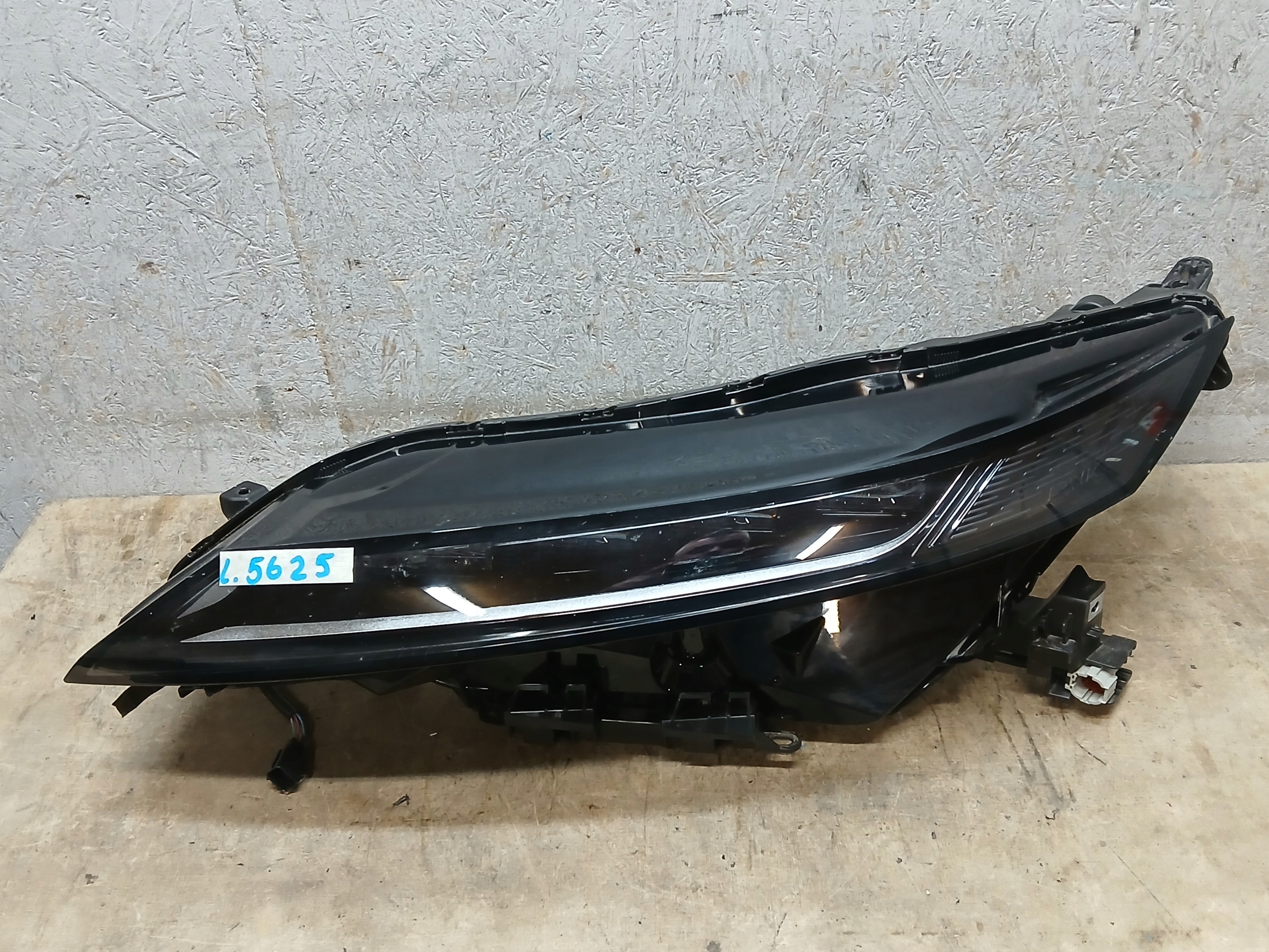 light front left NISSAN ARIYA FULL LED
