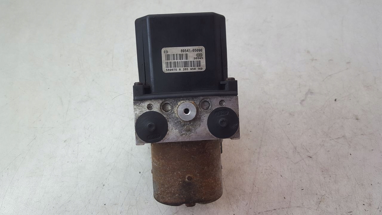Pompa ABS Toyota Avensis T25 2,2