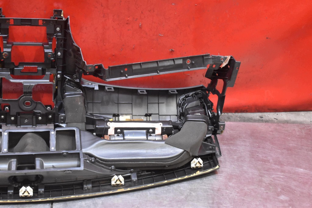 dashboard instrument panel console airbag EU 847312M500 HYUNDAI GENESIS LIFT 11-14
