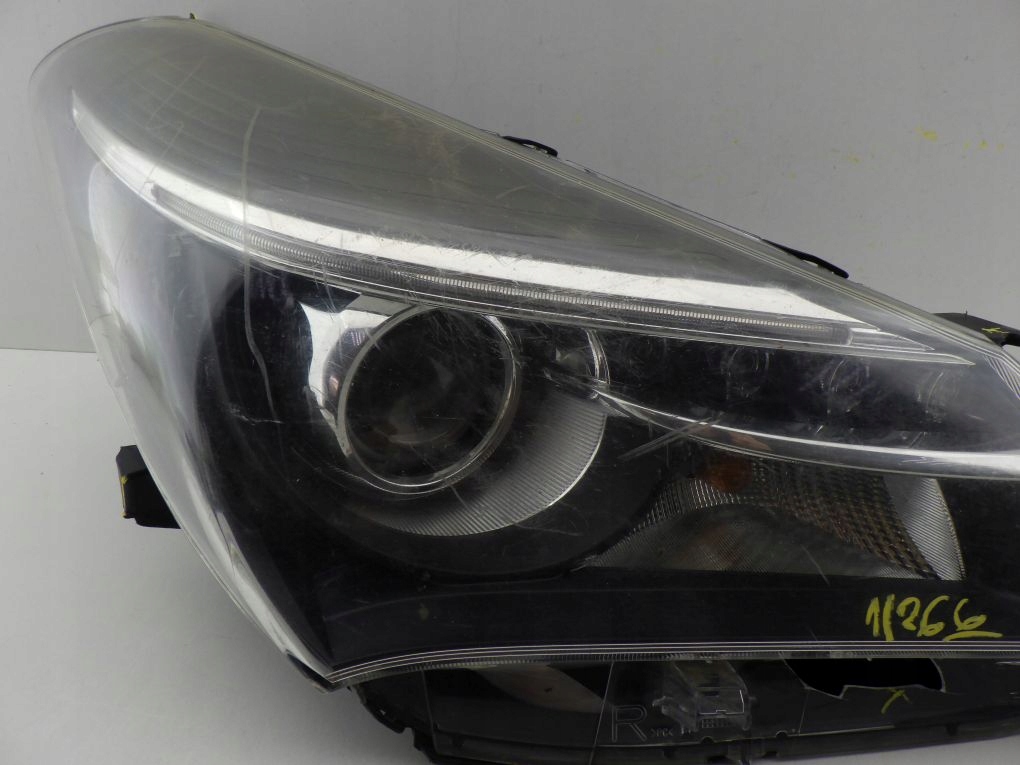TOYOTA YARIS III LIFT LED 13- light right