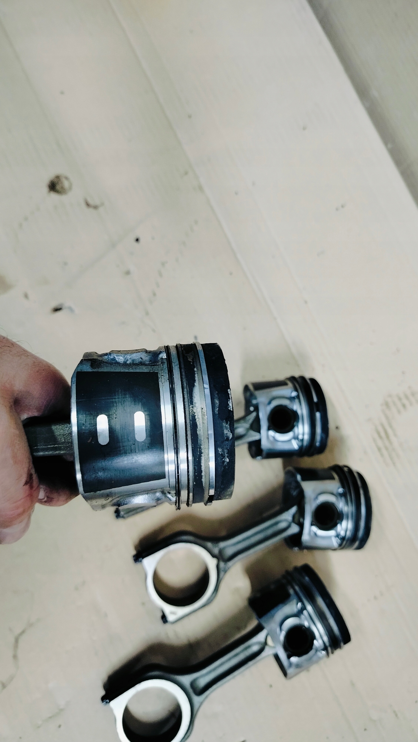 Ford Focus MK3 III C MAX MK2 1.6 Tdci 115KM T1DB piston connecting rod