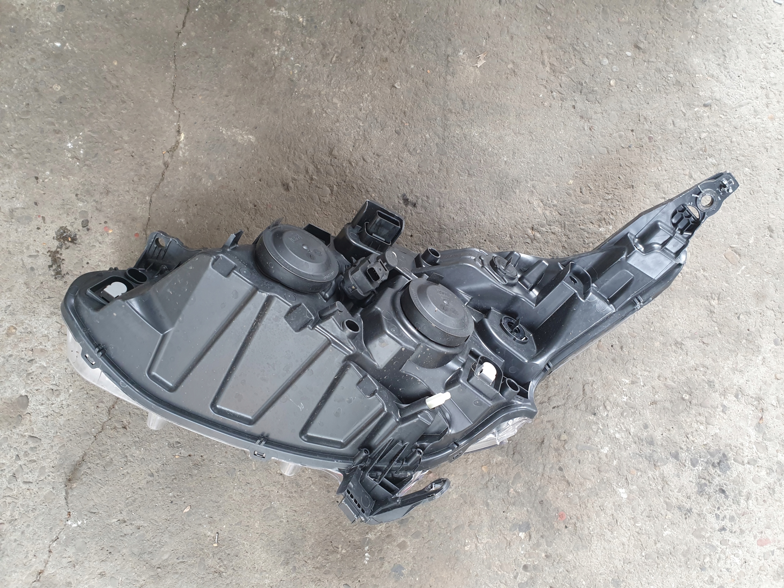 lights front PEUGEOT 208 2013- ZWYKLE