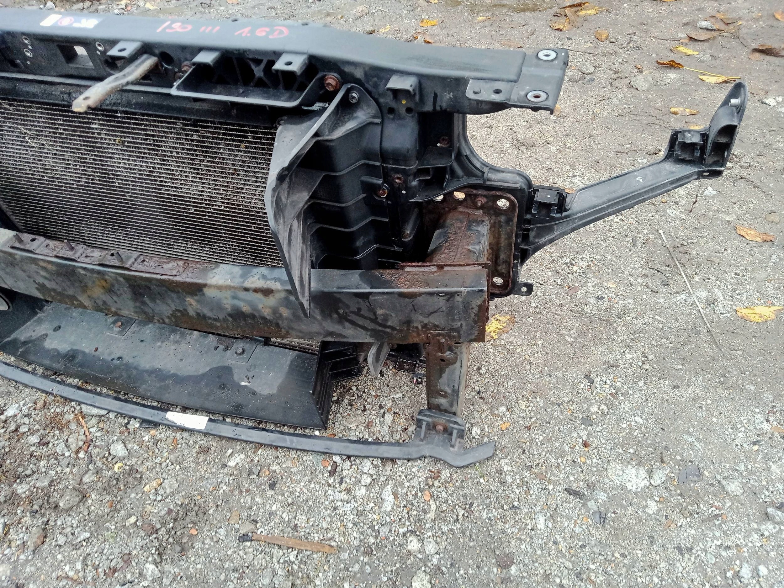 HYUNDAI I30 III 1,6 CRDI AUTOMAT support panel for radiators complete 2017