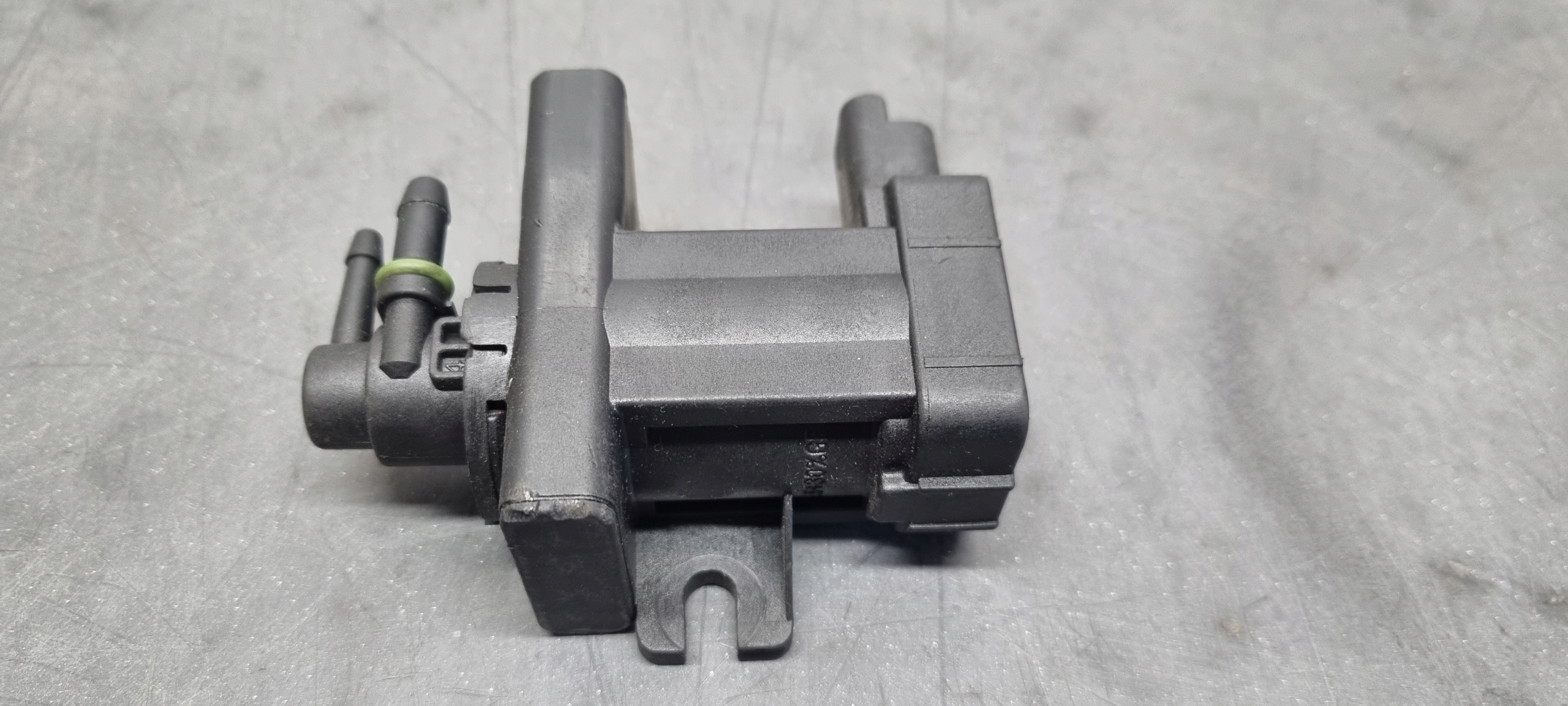 Fiat OE 9660693180 клапан давления egr