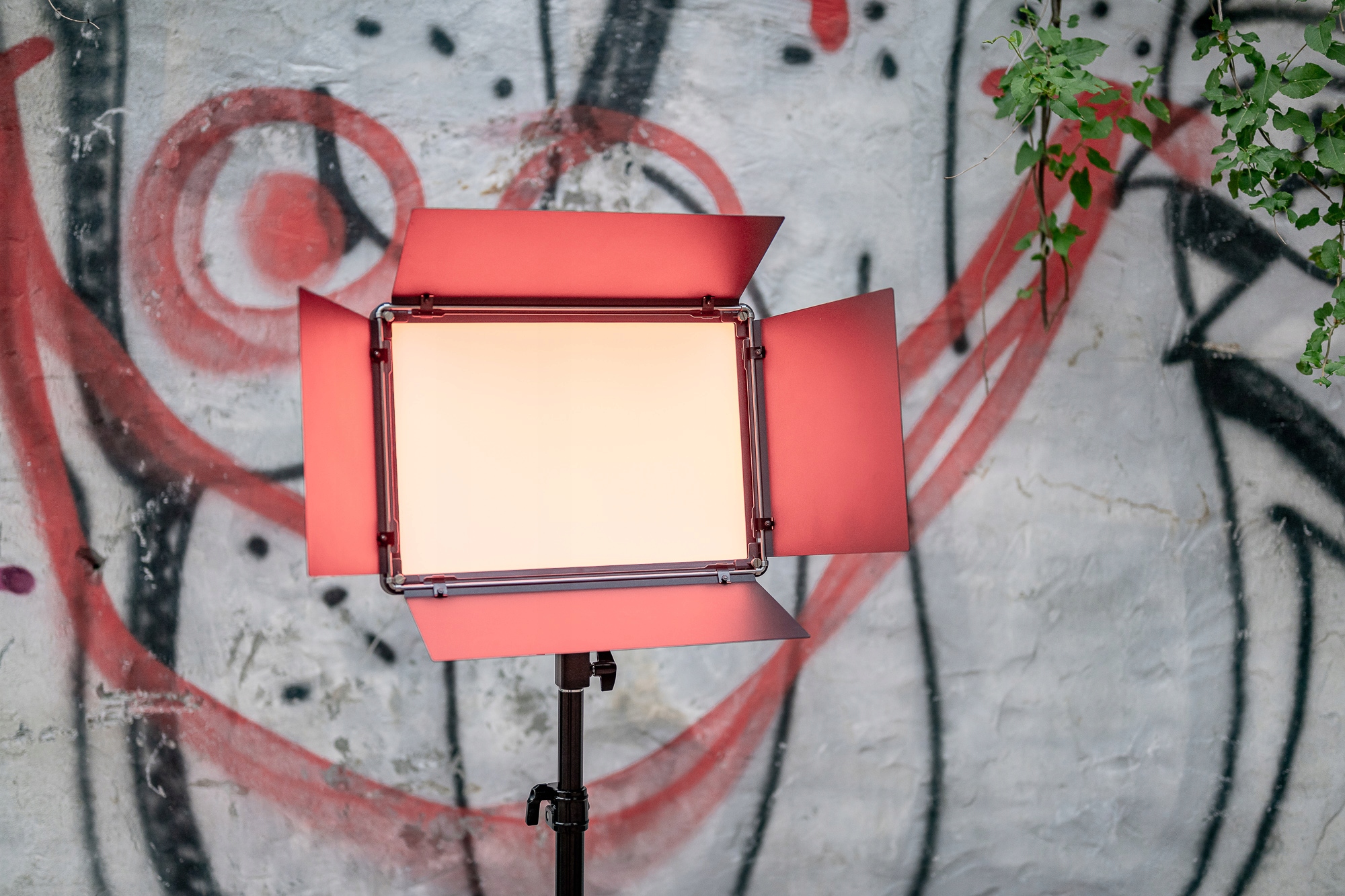 Lampa LED Newell Air 1100 RGB BD APP 2500-8500 K + 2x NP-F770 + ładowarka Moc żarówki/świetlówki 50 W