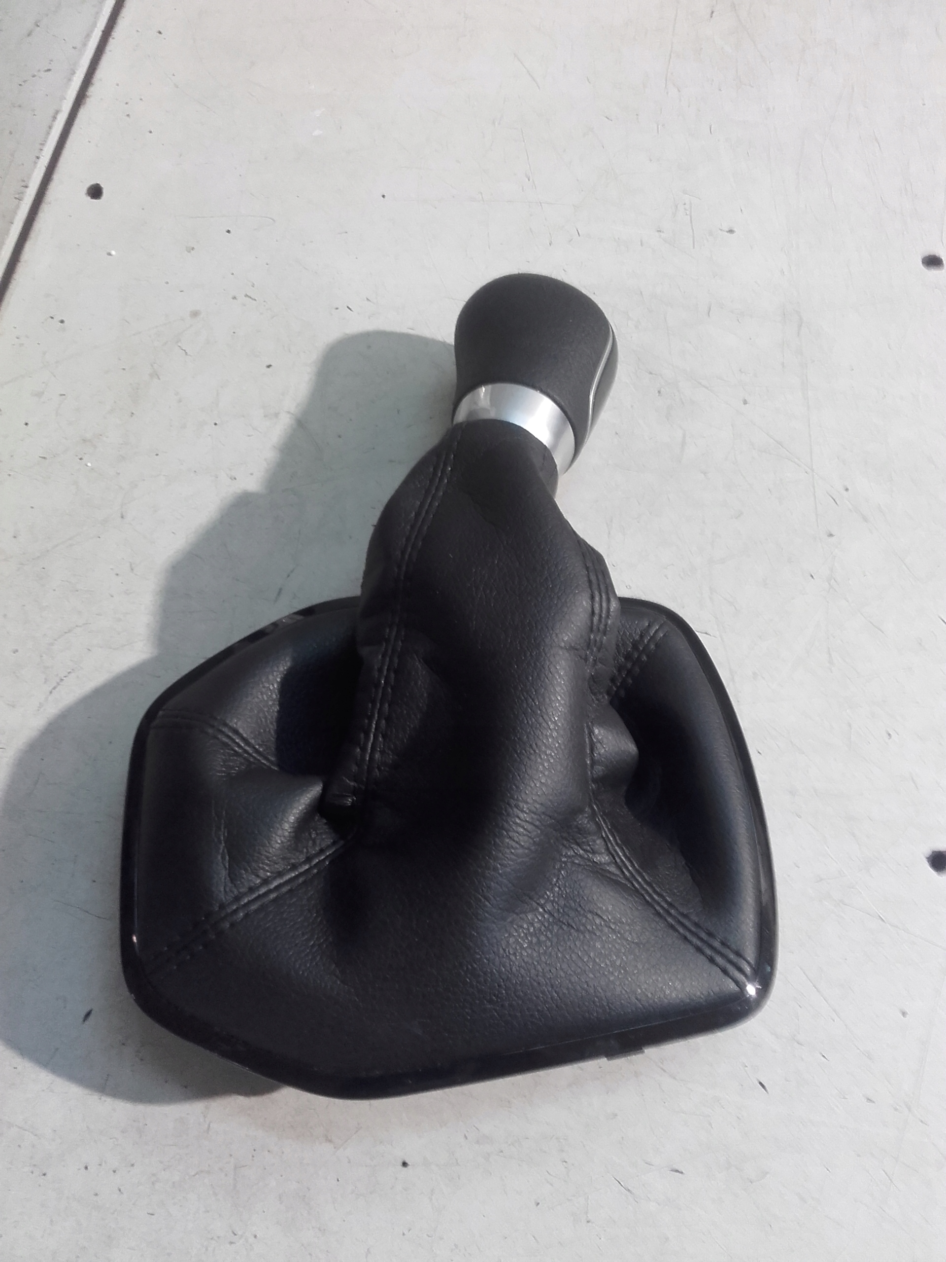 FORD FIESTA MK8 РУЧКА СИЛЬФОН