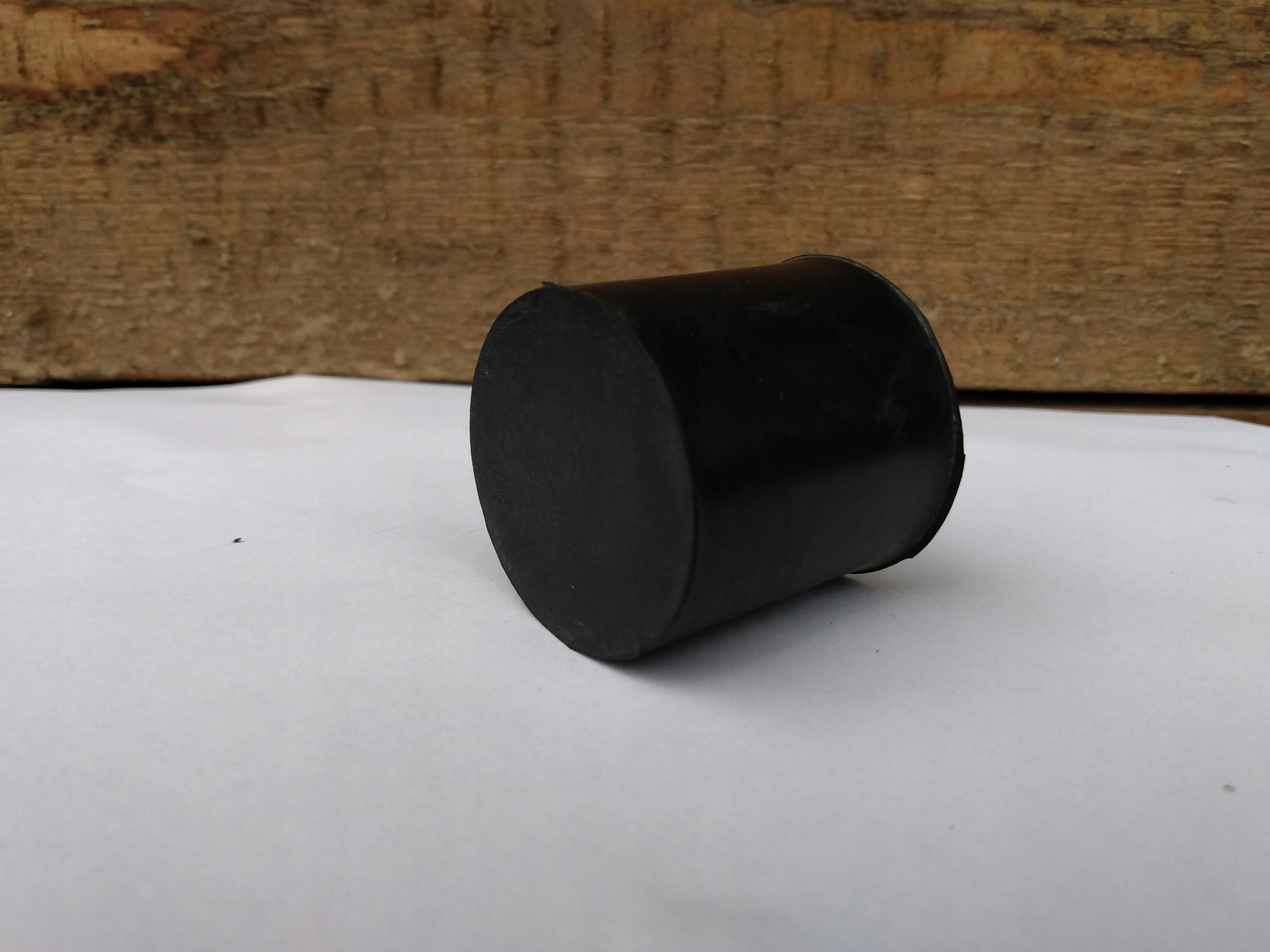 WIBROIZOLATOR E 30x15 M8 odbój Amortyzator gumowy Wymiary 30x15 M8