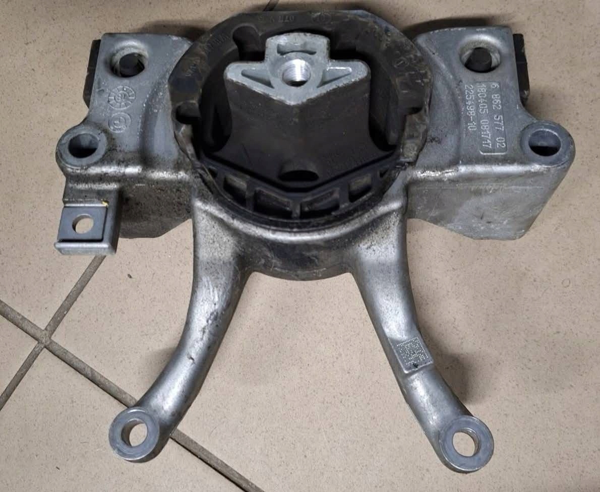 gearbox mount BMW 5 G30 G31 G38 6862577