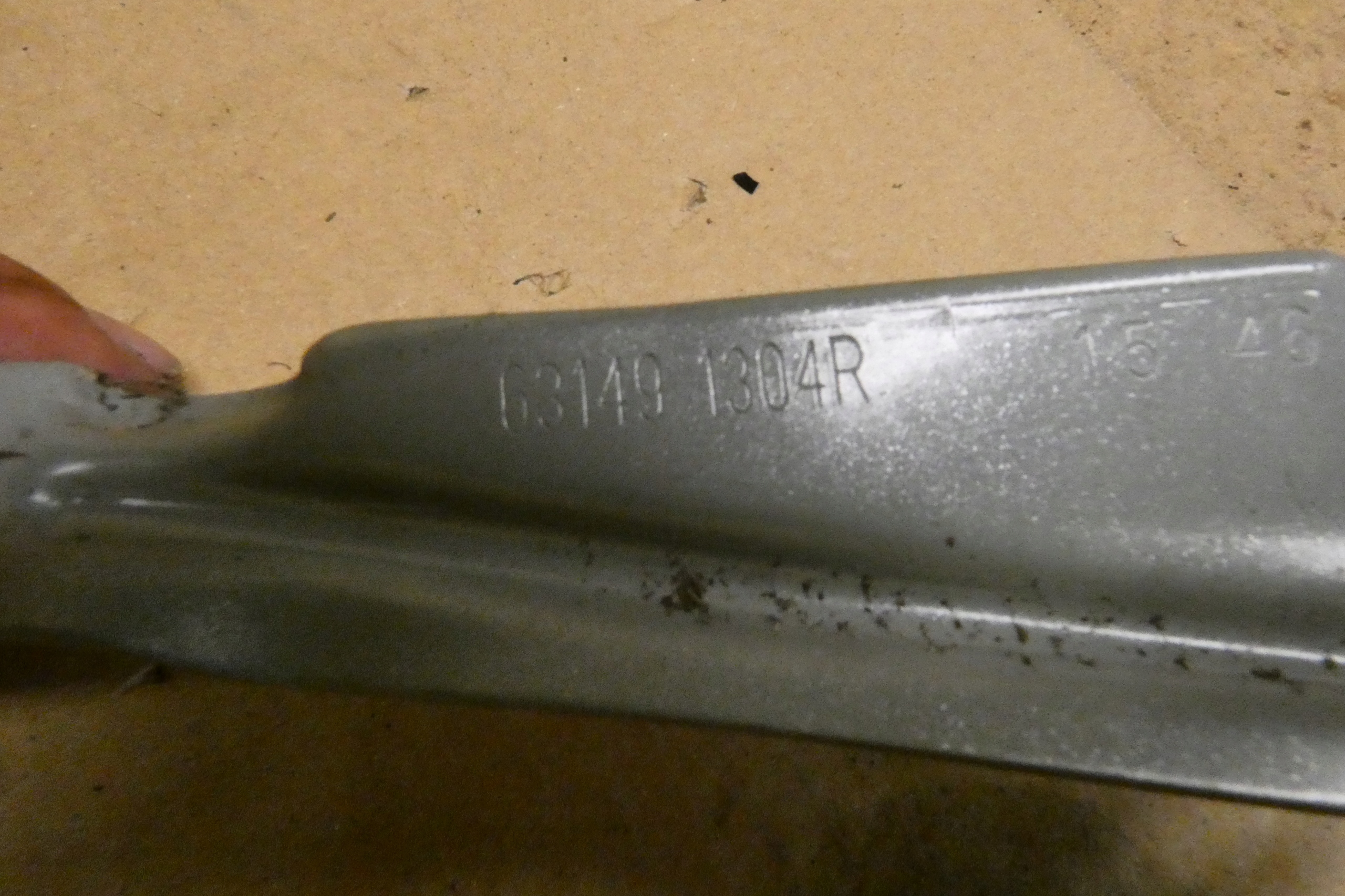 Poignée Support plaque Aile Droit RENAULT TALISMAN 631491304r