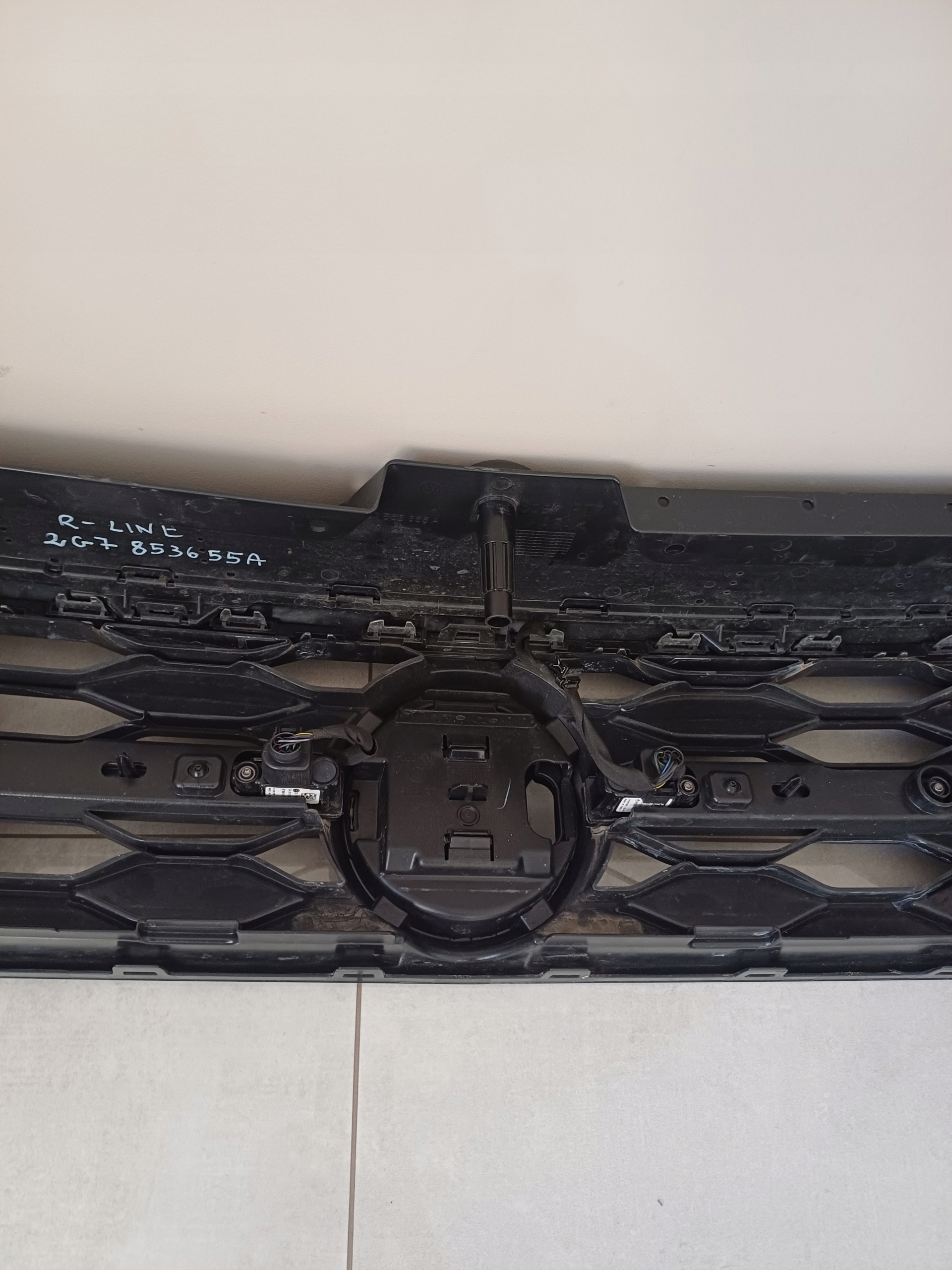 Grill VW TAIGO R- LINE 2G7853655A