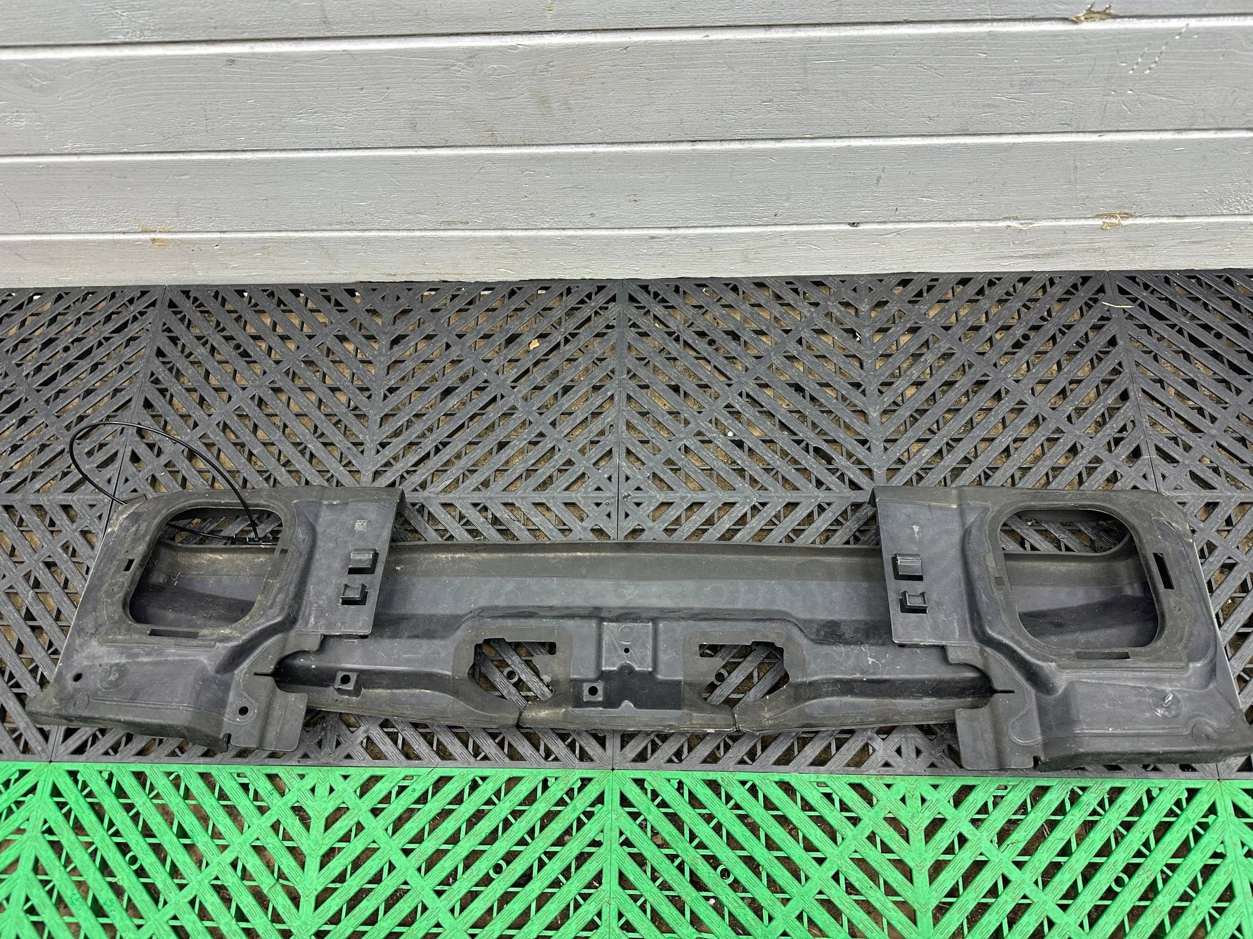drain air BMW 5 G30 G31 7383845