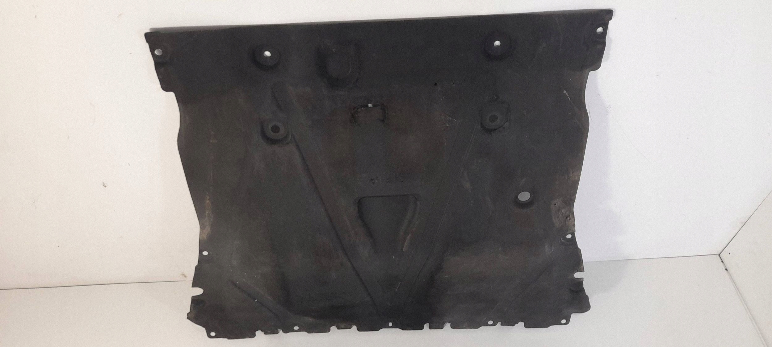 Renault Clio V cover below engine 758924134R (PL462)