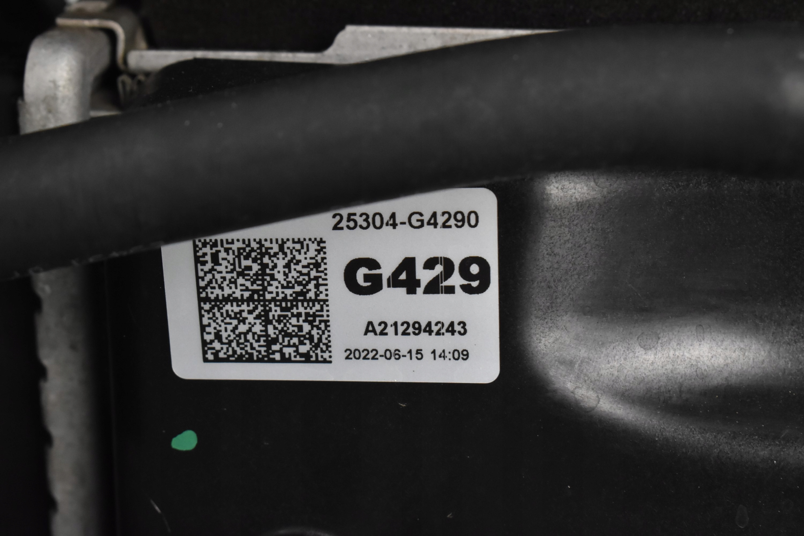 PAS PRZEDNI CHŁODNICE WENTYLATOR BELKA 25380-G4200 KIA CEED III I30 III 21- Wersja Europejska