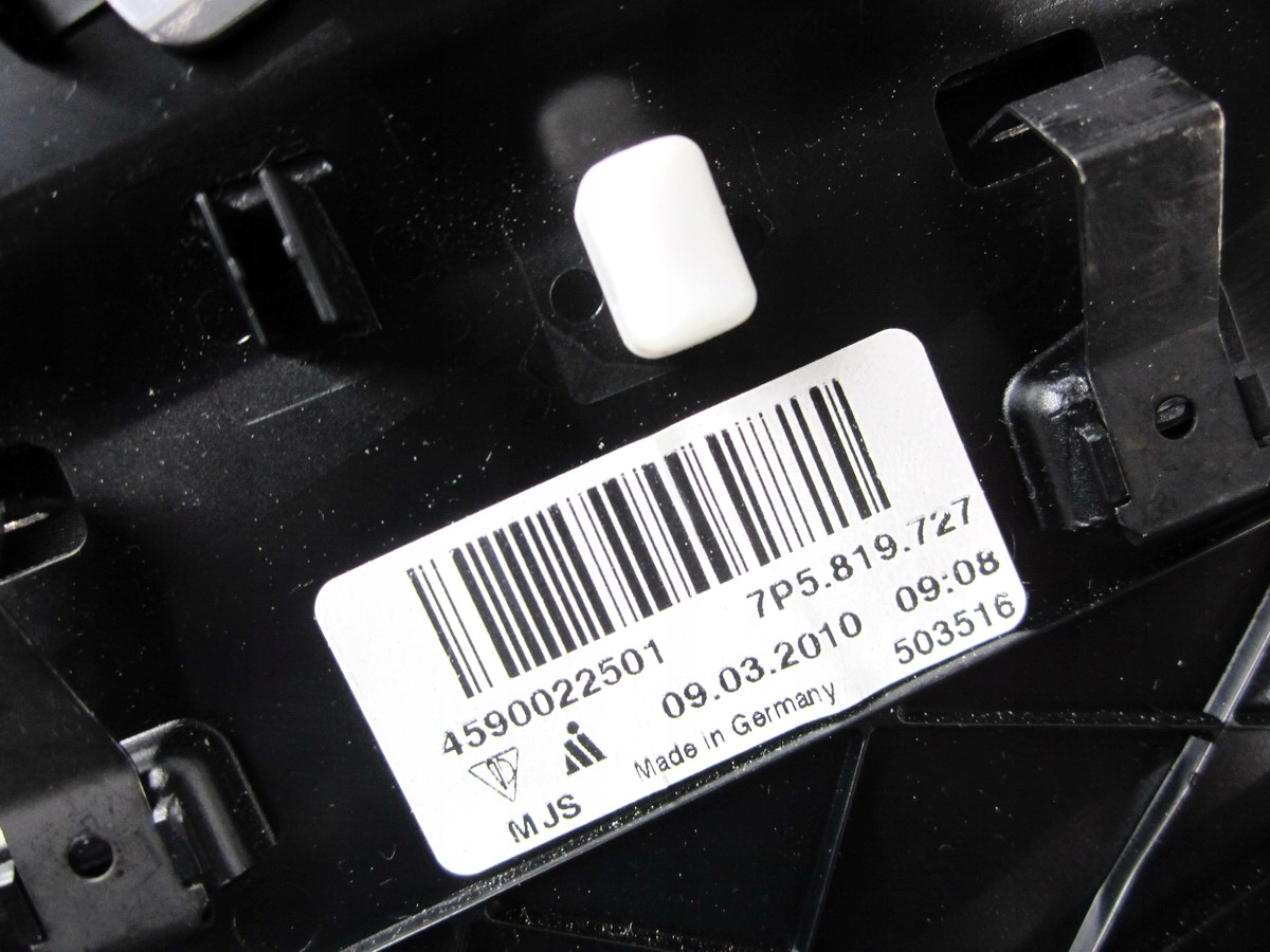 grid air conditioning devices central left Porsche Cayenne S II 958 7P5 92A