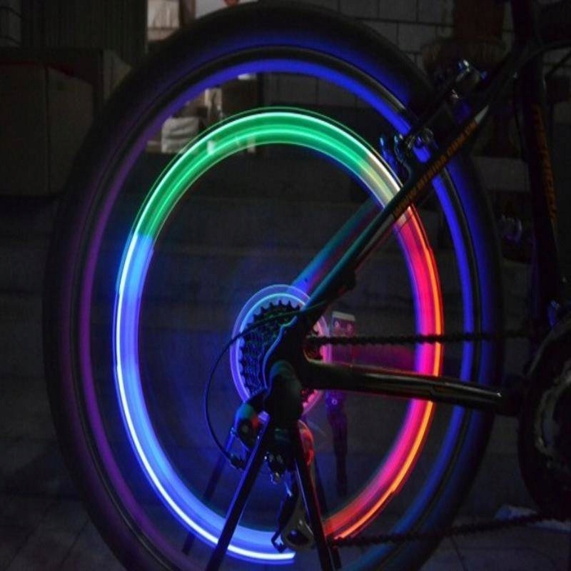 ŚWIECĄCA NAKŁADKA LED NA WENTYL ROWERU (ZESTAW 2 SZT.), GREEN / ZIELONY Kod producenta 5901313582335