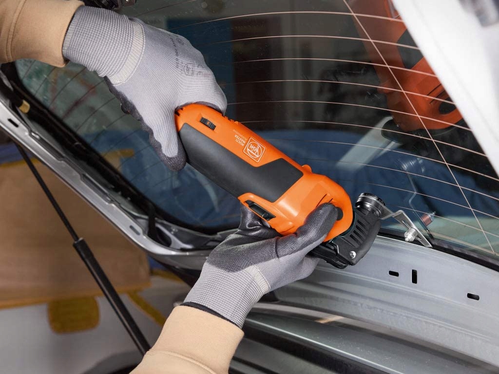 MULTIMASTER MM 700 1 7Q do szyb samochodowych FEIN Weight with packaging 1 65 kg