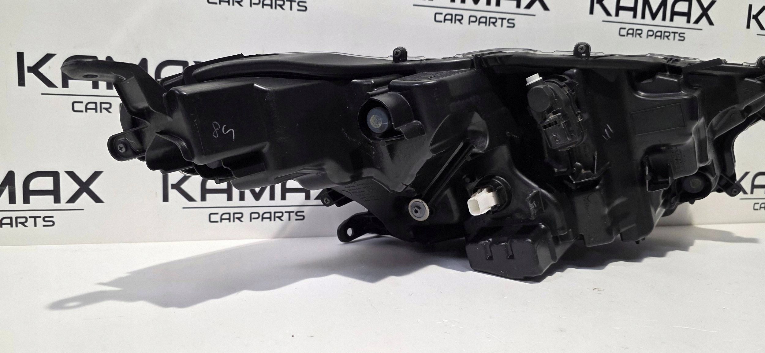 light left front FULL LED TOYOTA YARIS IV 20- original KOITO K0-8