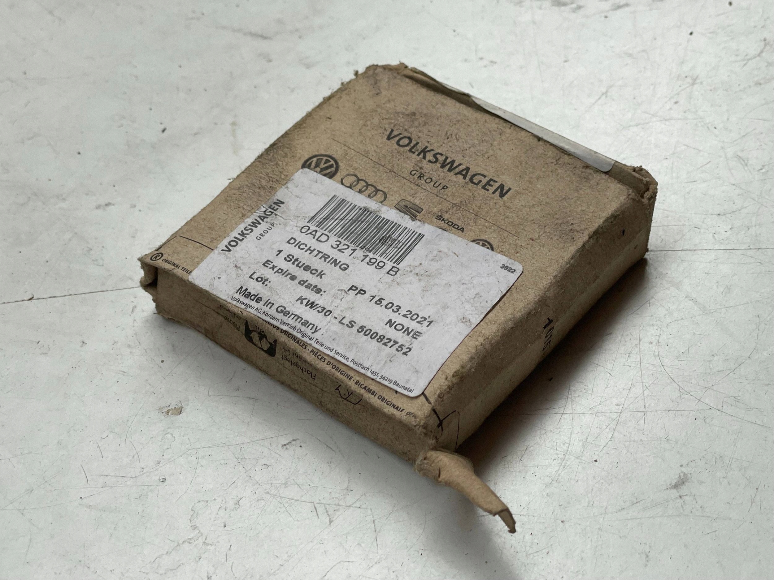 Uszczelniacz WALKA USTALAJACEGO VW ORG 0AD321199B !J