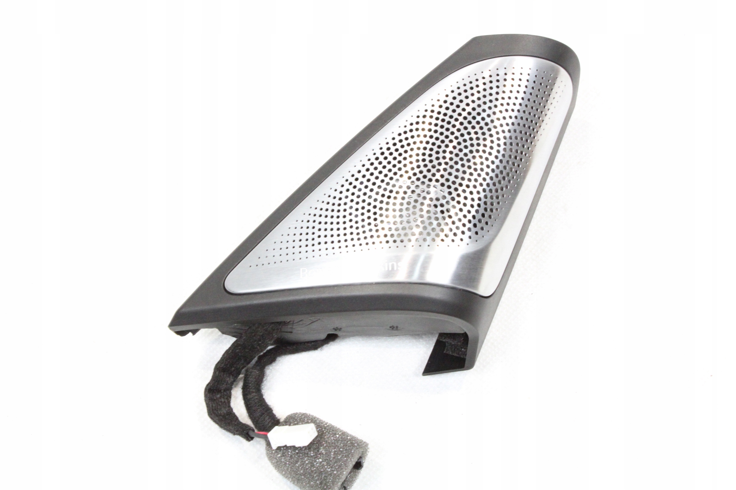 6820762 9350327 - Трикутник правий динамік BOWERS WILKINS BMW G11 G12