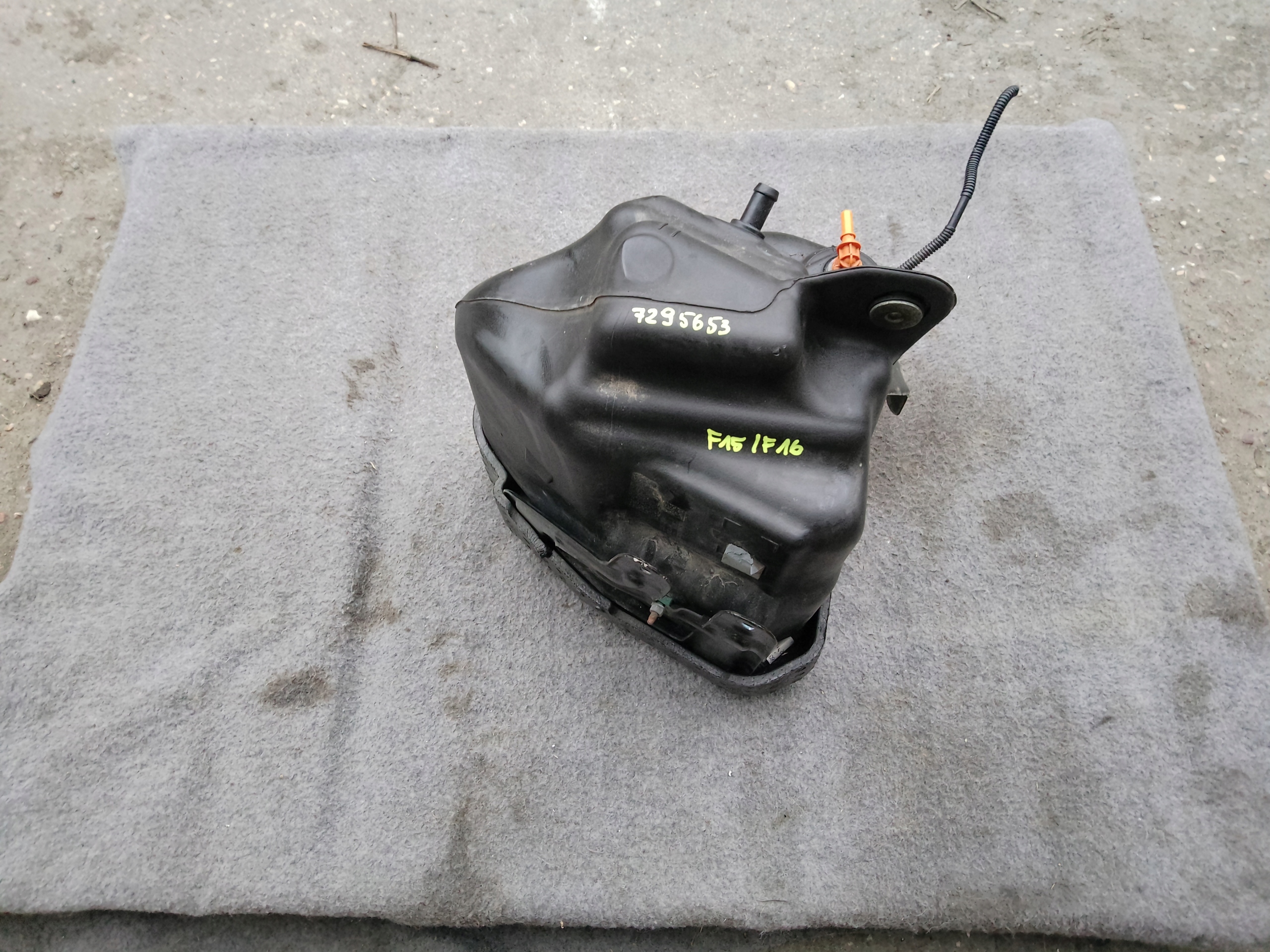 ZBIORNIK ADBLUE BMW X5 X6 F15 F16 7295653 za 899 zł z MOSINA Allegro