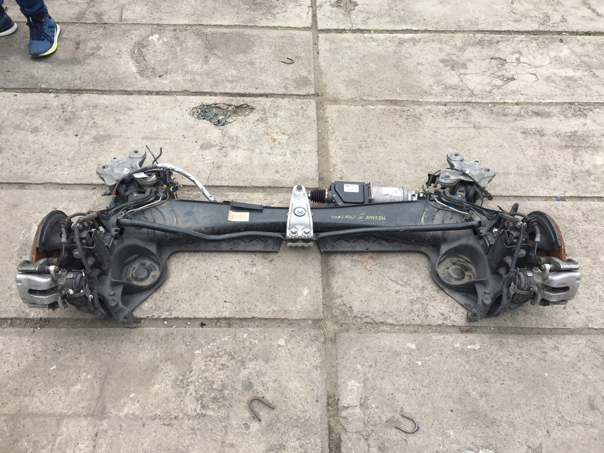 RENAULT MEGANE IV GT OŚ TYLNA BELKA 4CONTROL