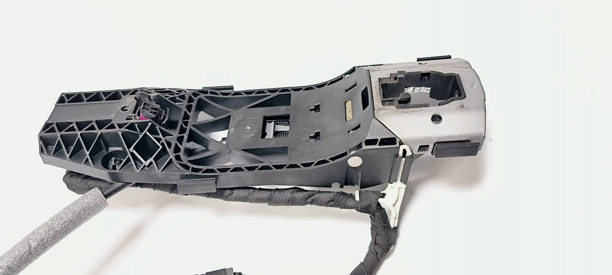 lock door left front EU 5TB837015 SKODA KAROQ