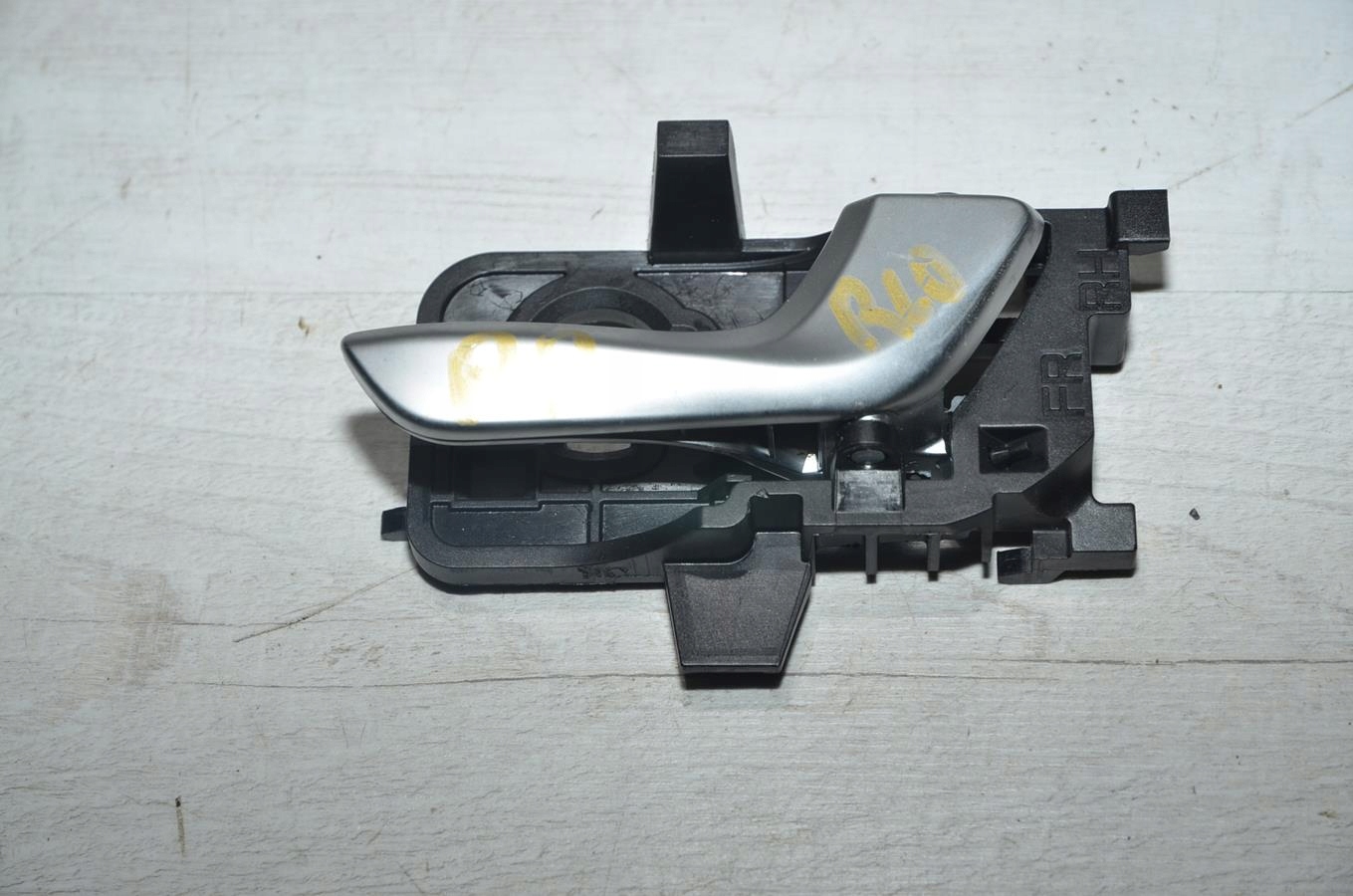 handle inner right front Kia Rio IV LIFT 22r