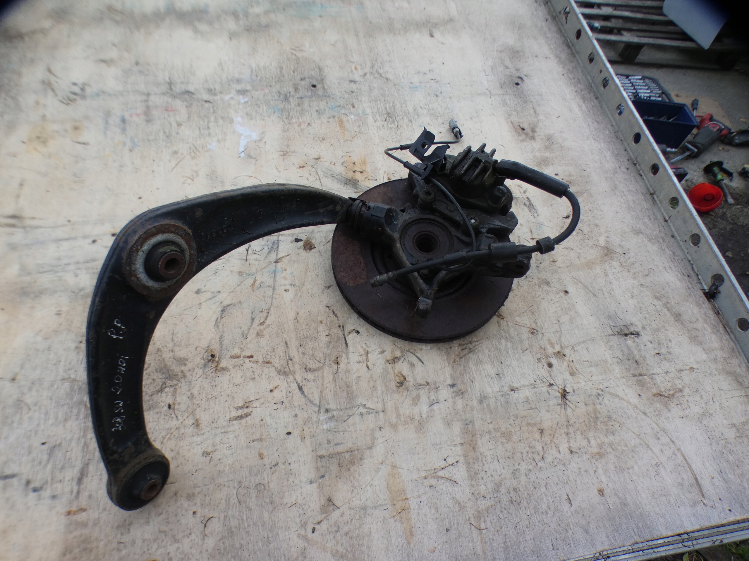 swing+arm left right Peugeot 308 T7