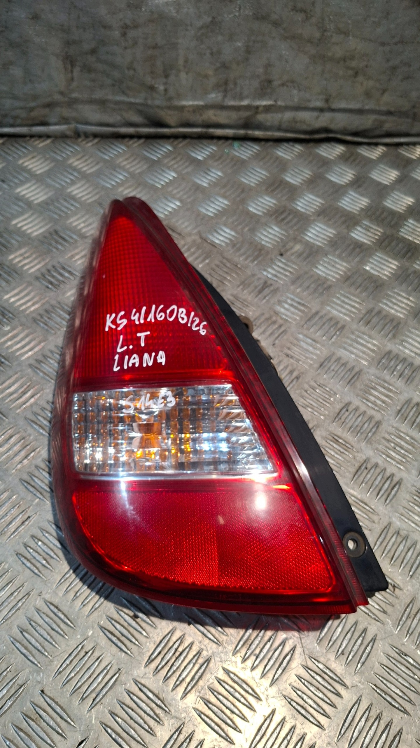 light left rear part SUZUKI LIANA