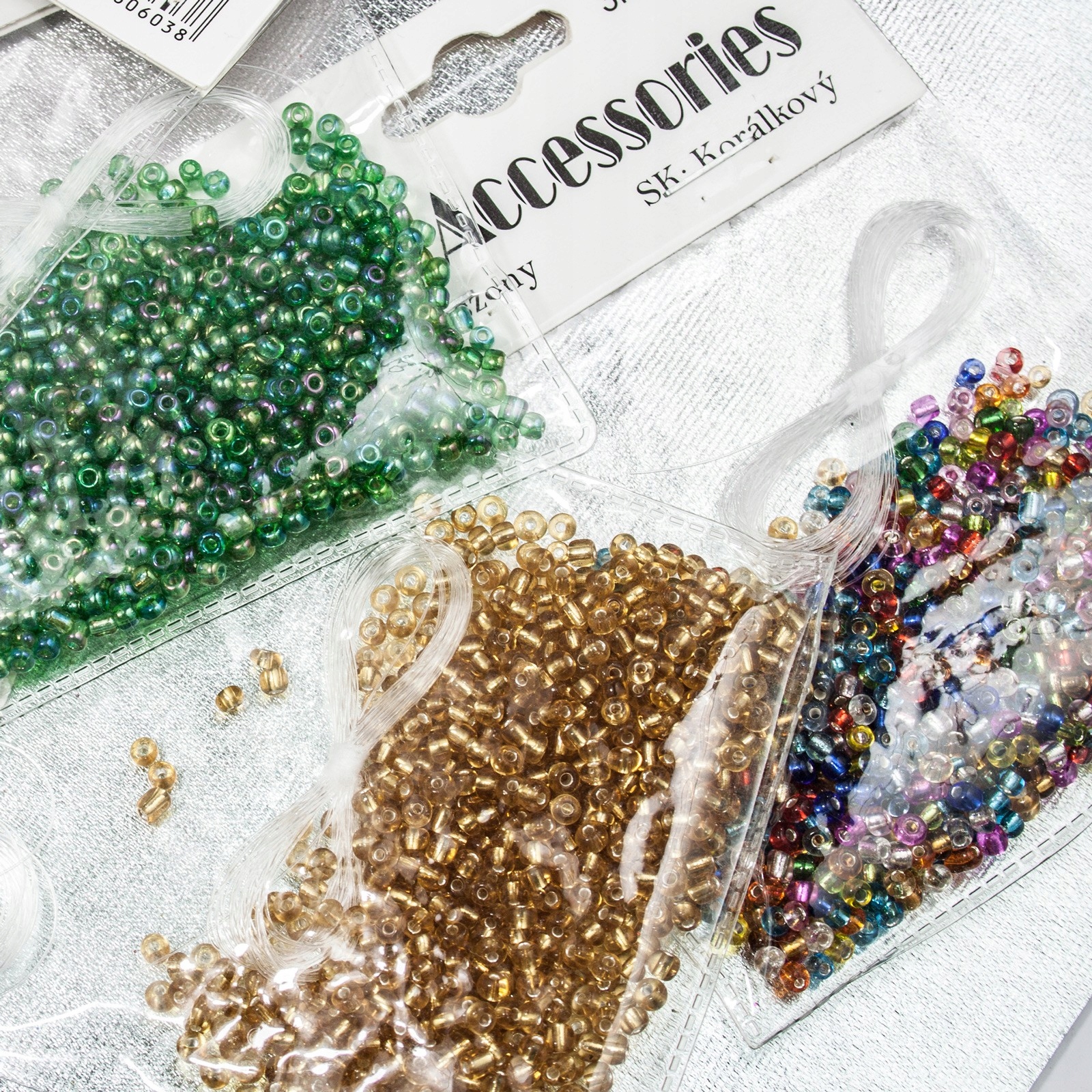 KORALIKI szklane do ROBIENIA BRANSOLETEK kolorowe Materiał plastik